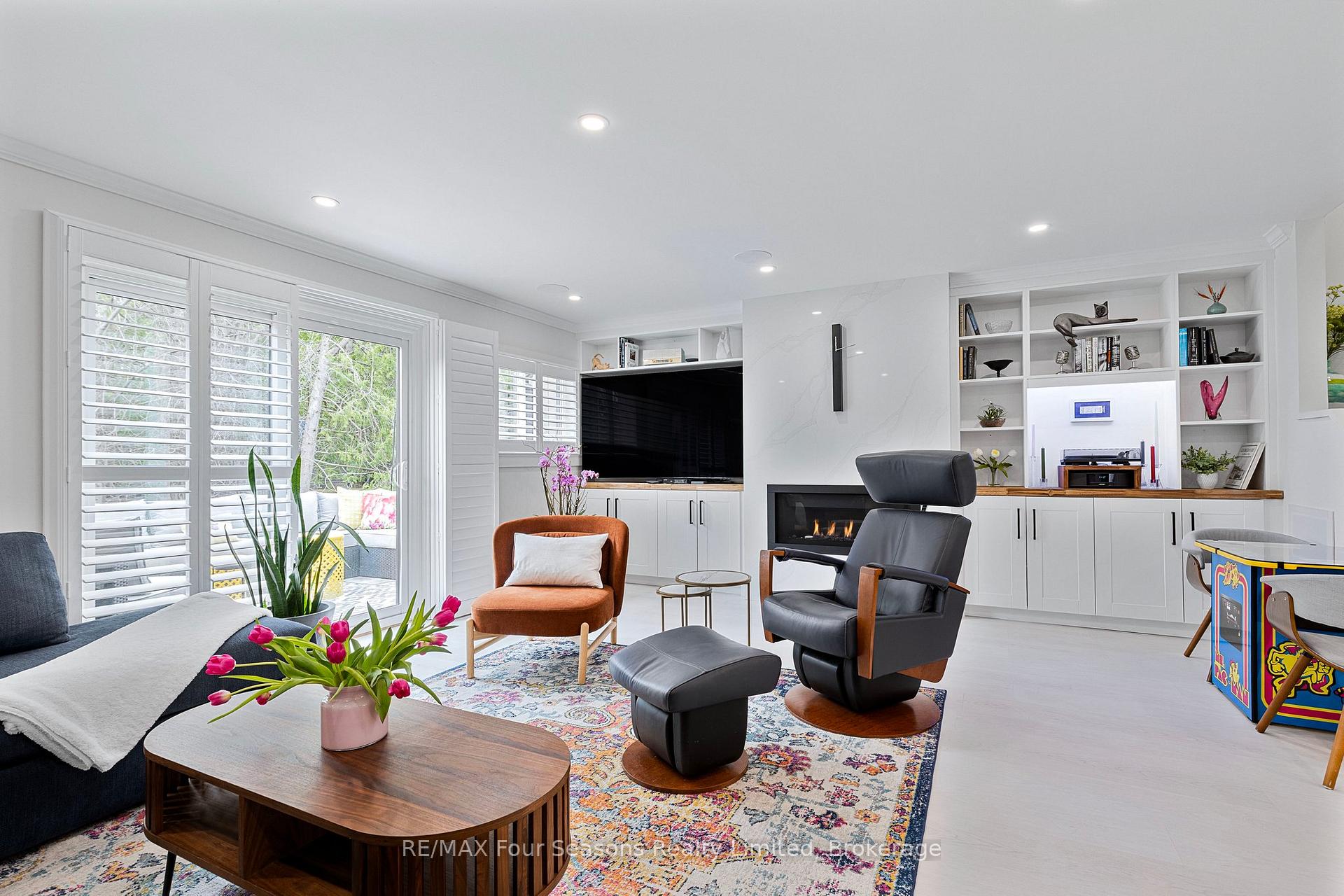 Photo 15 of 113 Escarpment Crescent, Collingwood — HOMEH