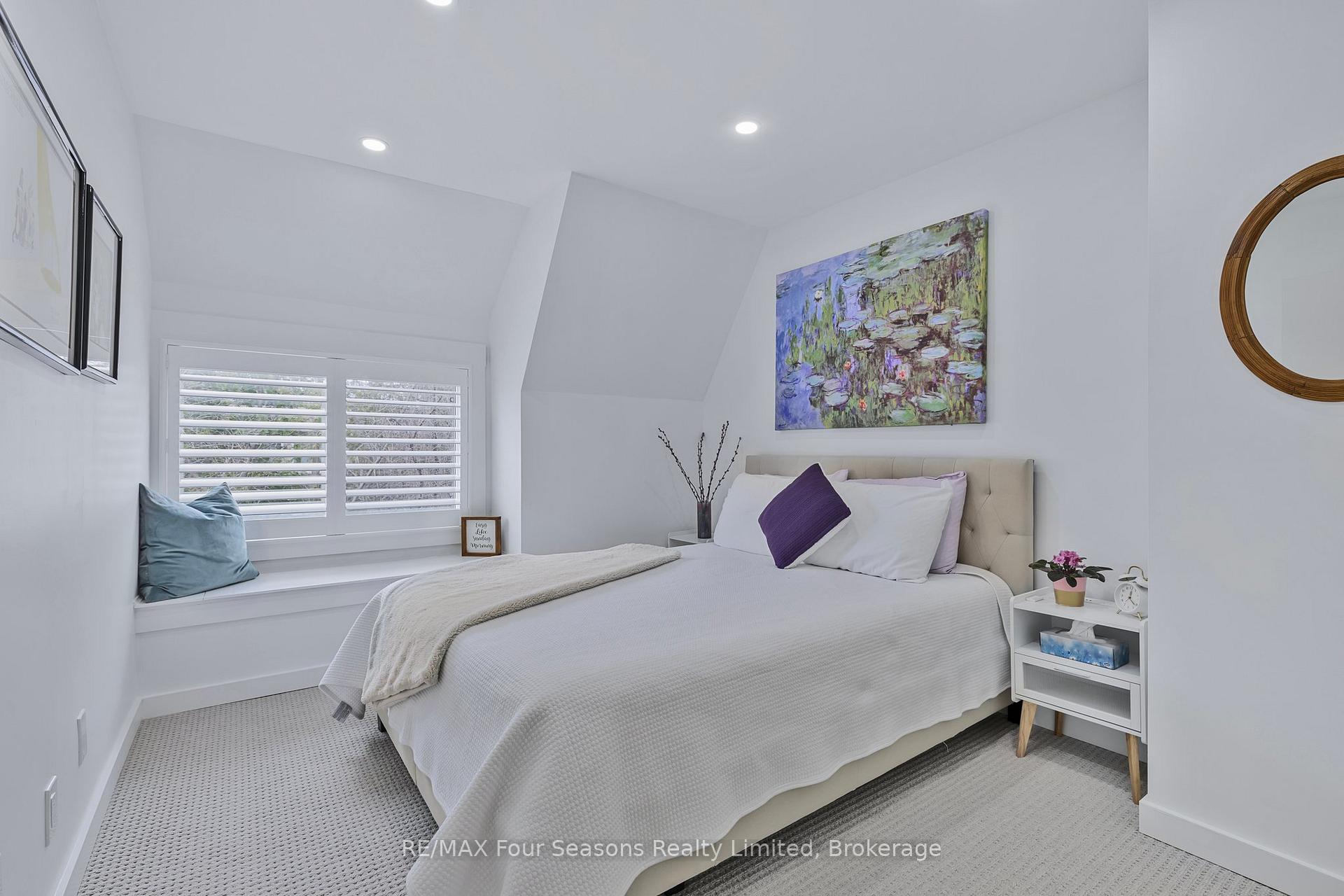 Photo 20 of 113 Escarpment Crescent, Collingwood — HOMEH