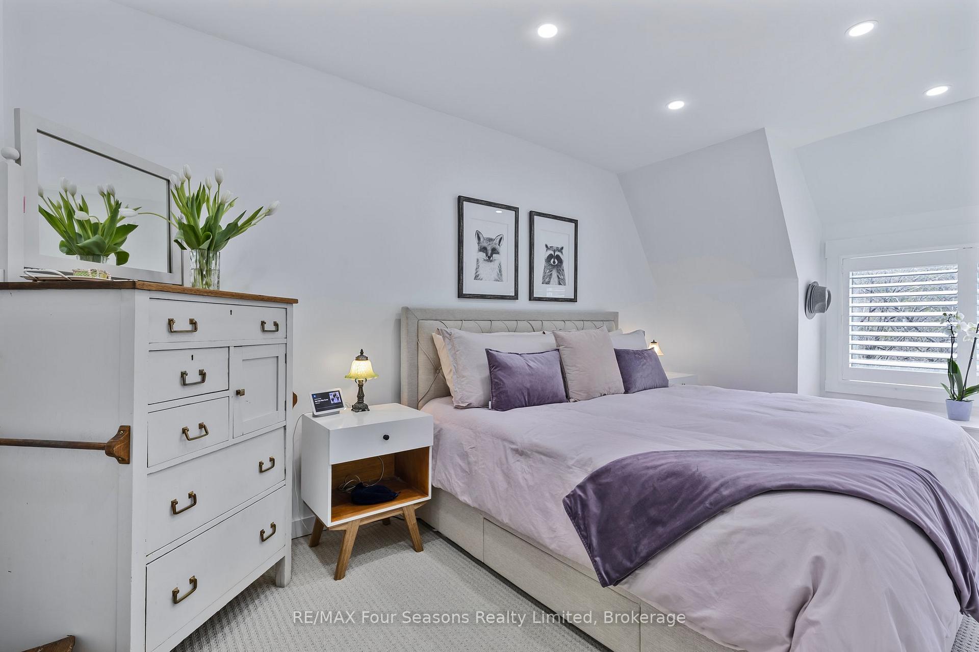 Photo 23 of 113 Escarpment Crescent, Collingwood — HOMEH