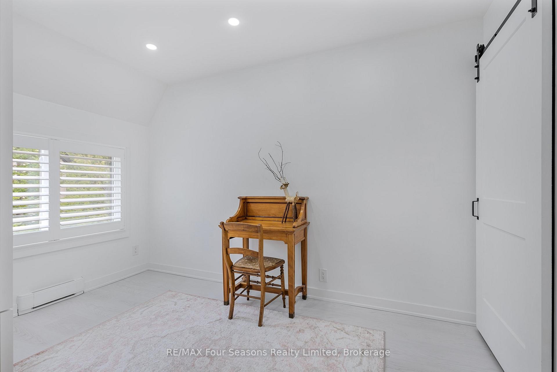Photo 24 of 113 Escarpment Crescent, Collingwood — HOMEH