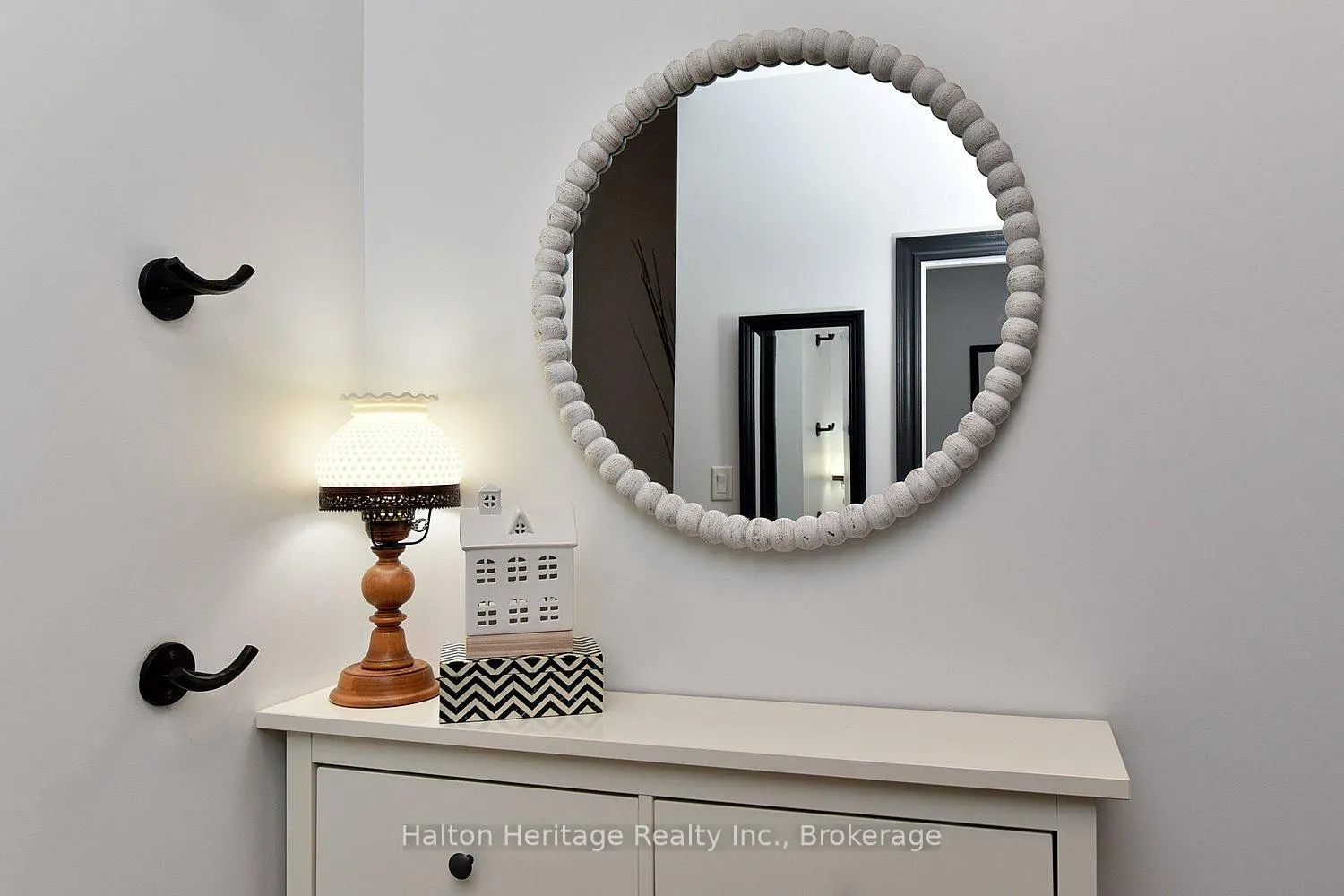 Photo 5 of Unit 31, 40 Hamilton Street S, Hamilton, Waterdown — HOMEH