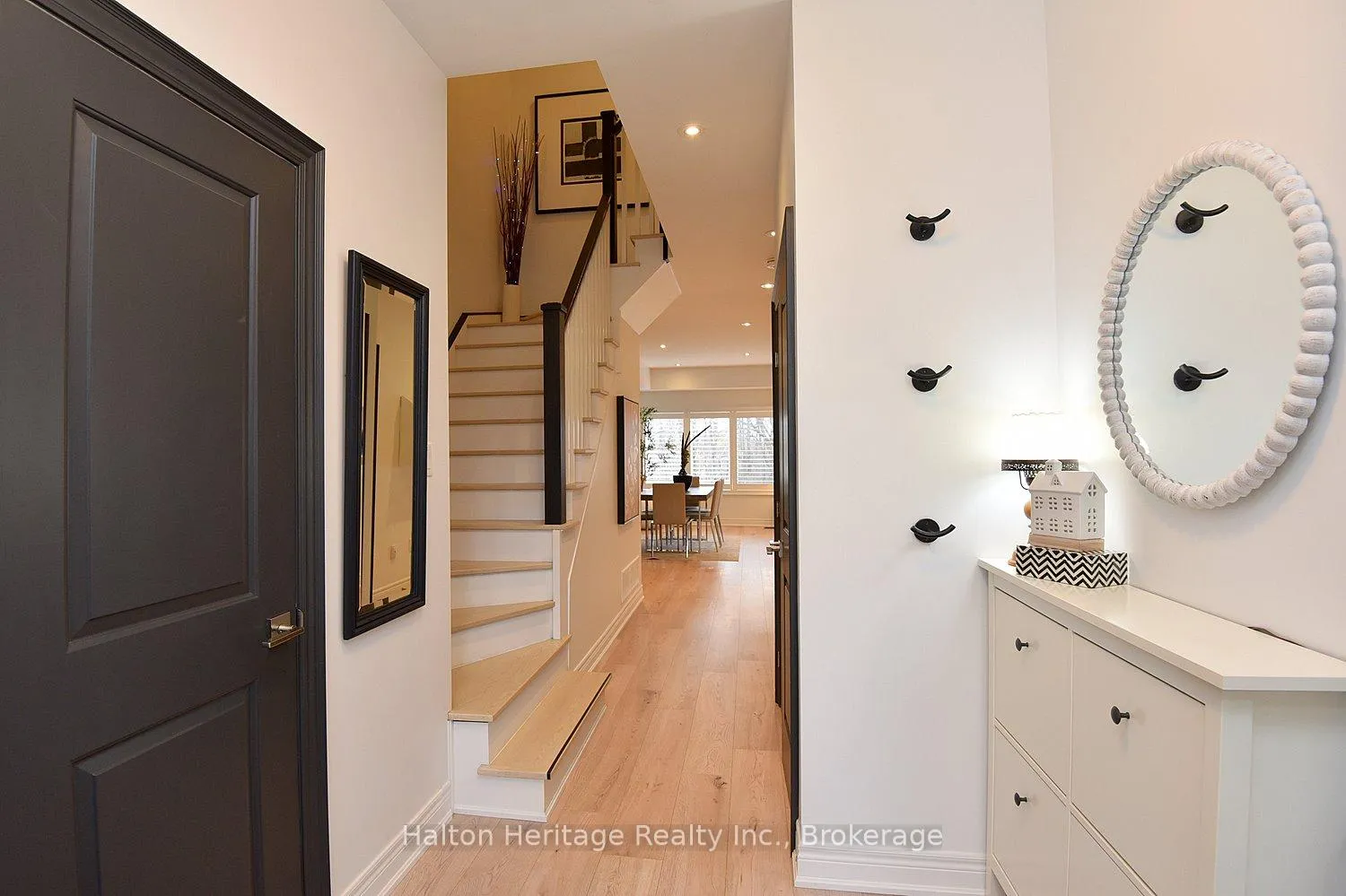 Photo 6 of Unit 31, 40 Hamilton Street S, Hamilton, Waterdown — HOMEH