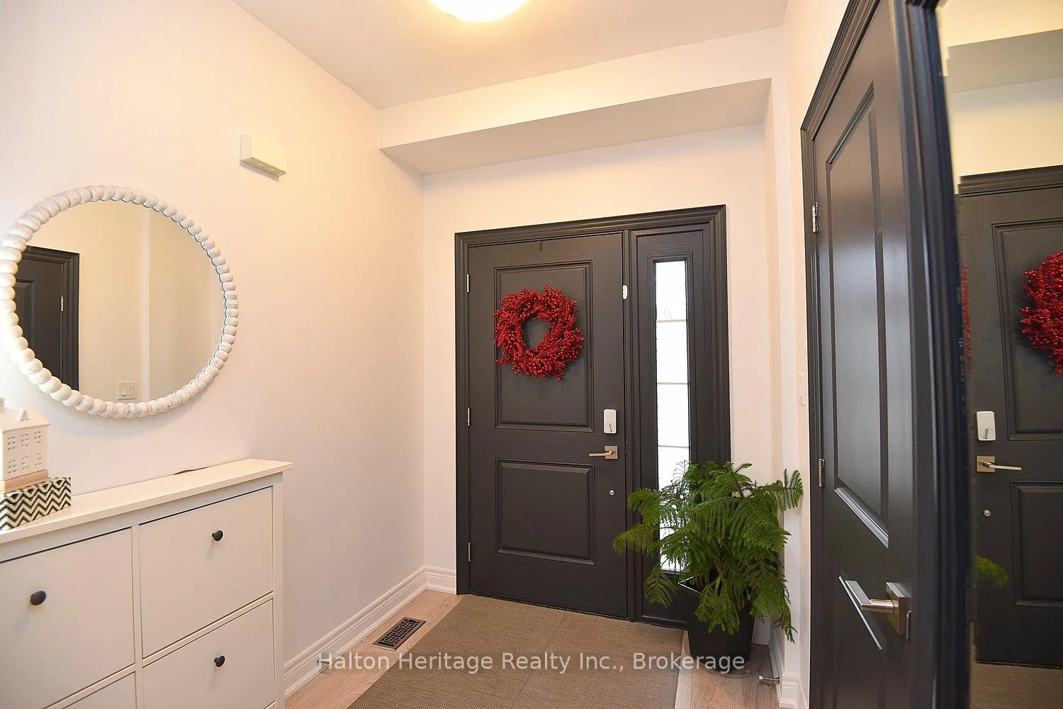 Photo 7 of Unit 31, 40 Hamilton Street S, Hamilton, Waterdown — HOMEH