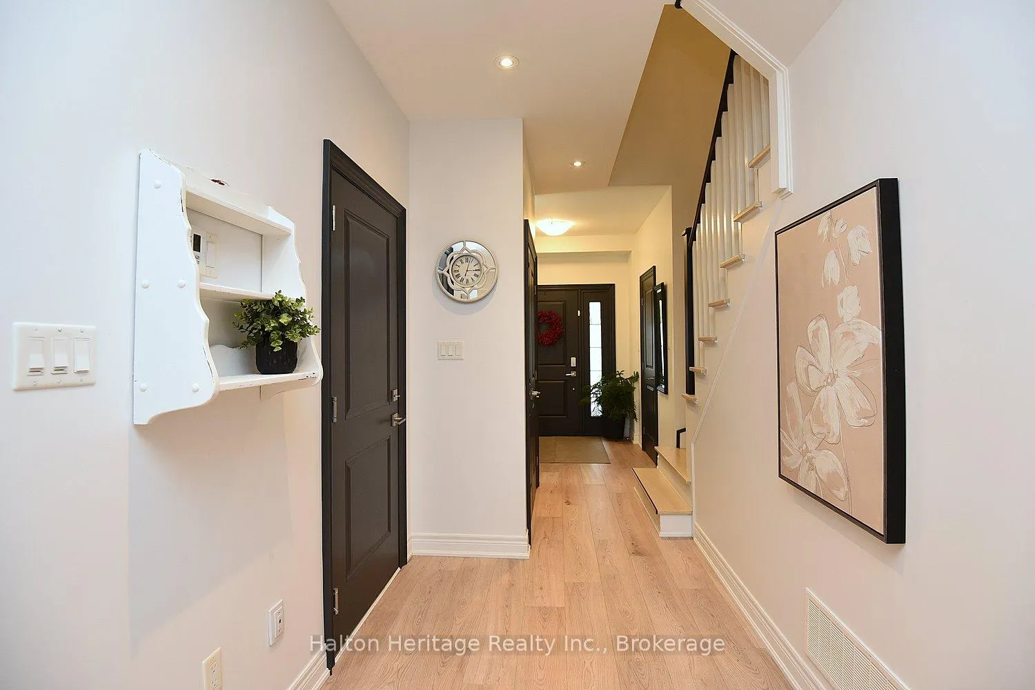 Photo 23 of Unit 31, 40 Hamilton Street S, Hamilton, Waterdown — HOMEH