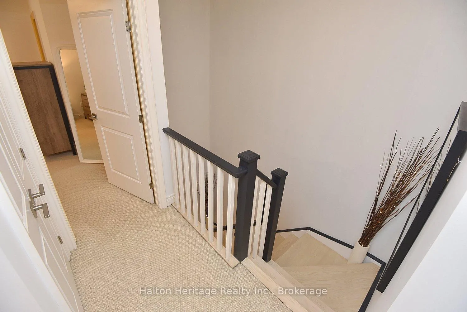 Photo 26 of Unit 31, 40 Hamilton Street S, Hamilton, Waterdown — HOMEH