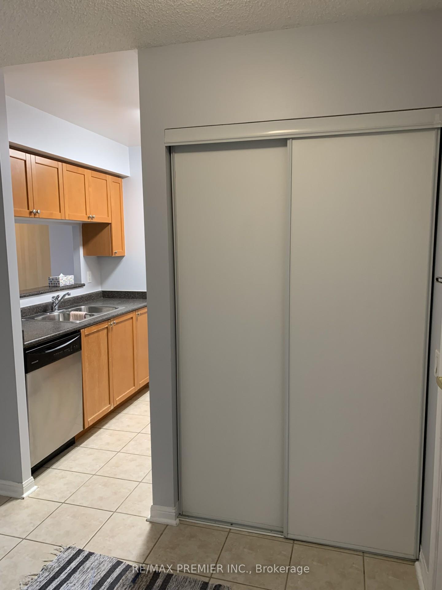 Photo 9 of Unit 402, 650 Lawrence Avenue W, Toronto, Englemount-Lawrence — HOMEH