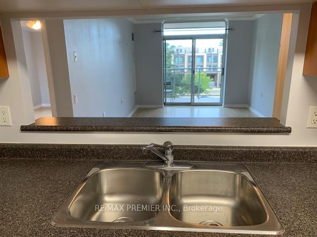 Photo 12 of Unit 402, 650 Lawrence Avenue W, Toronto, Englemount-Lawrence — HOMEH