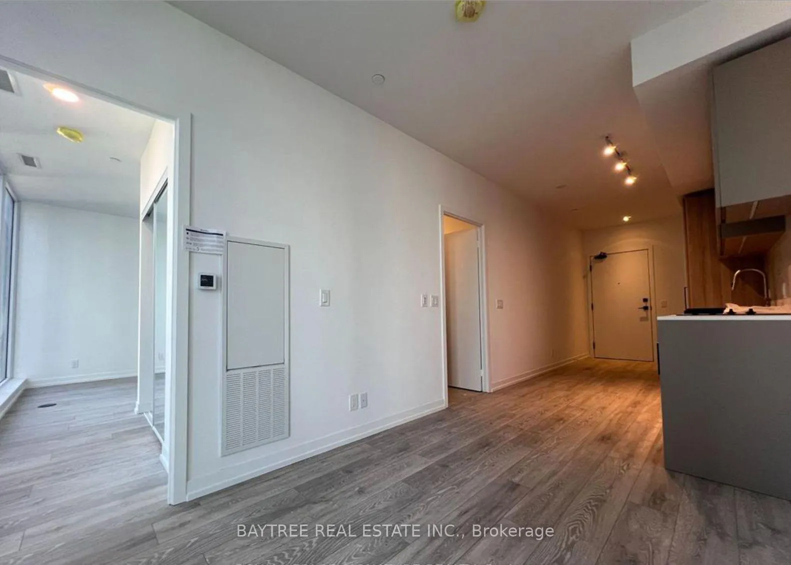 Photo 3 of Unit 3610, 55 Mercer Street, Toronto, Waterfront Communities — HOMEH