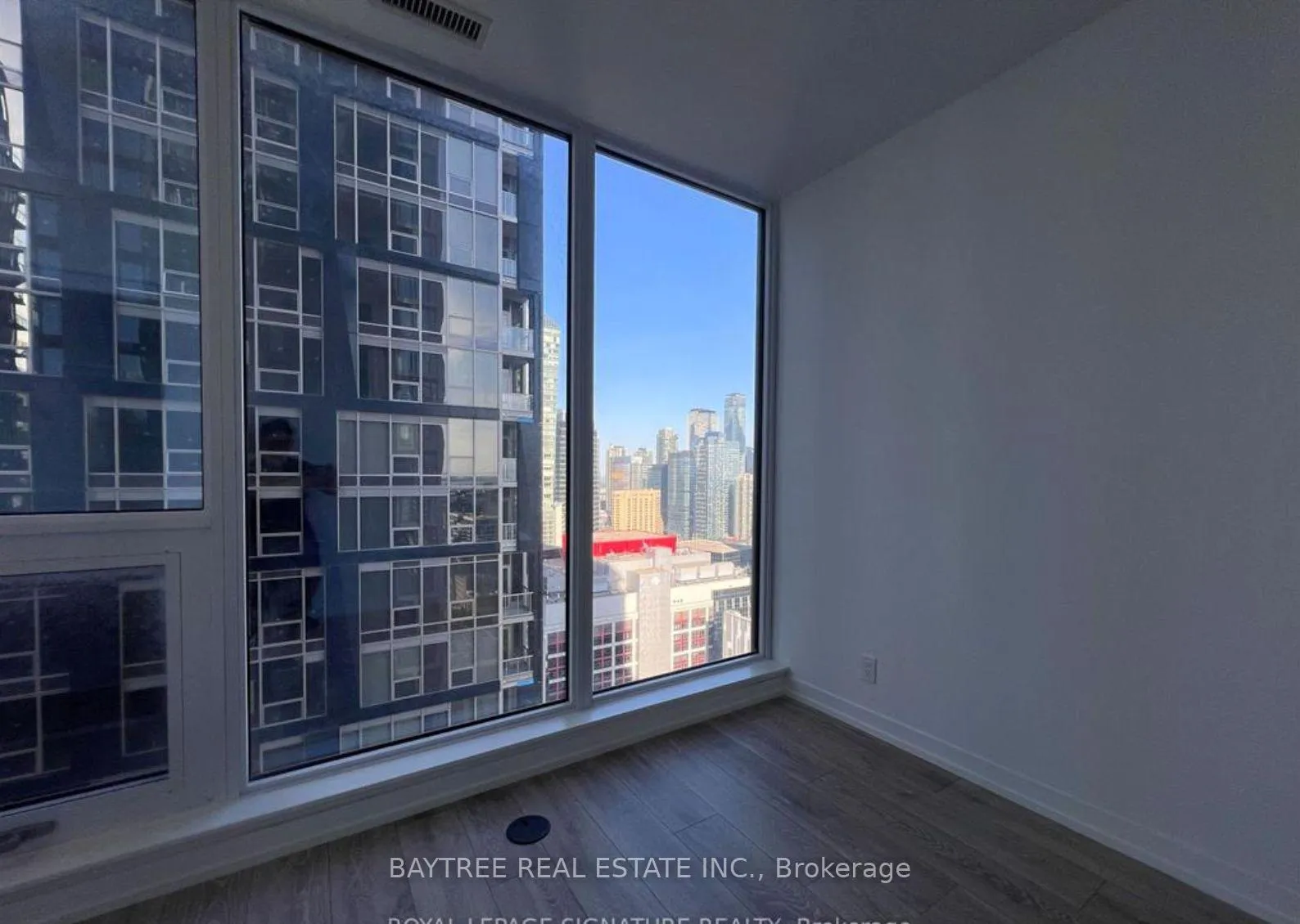 Photo 7 of Unit 3610, 55 Mercer Street, Toronto, Waterfront Communities — HOMEH