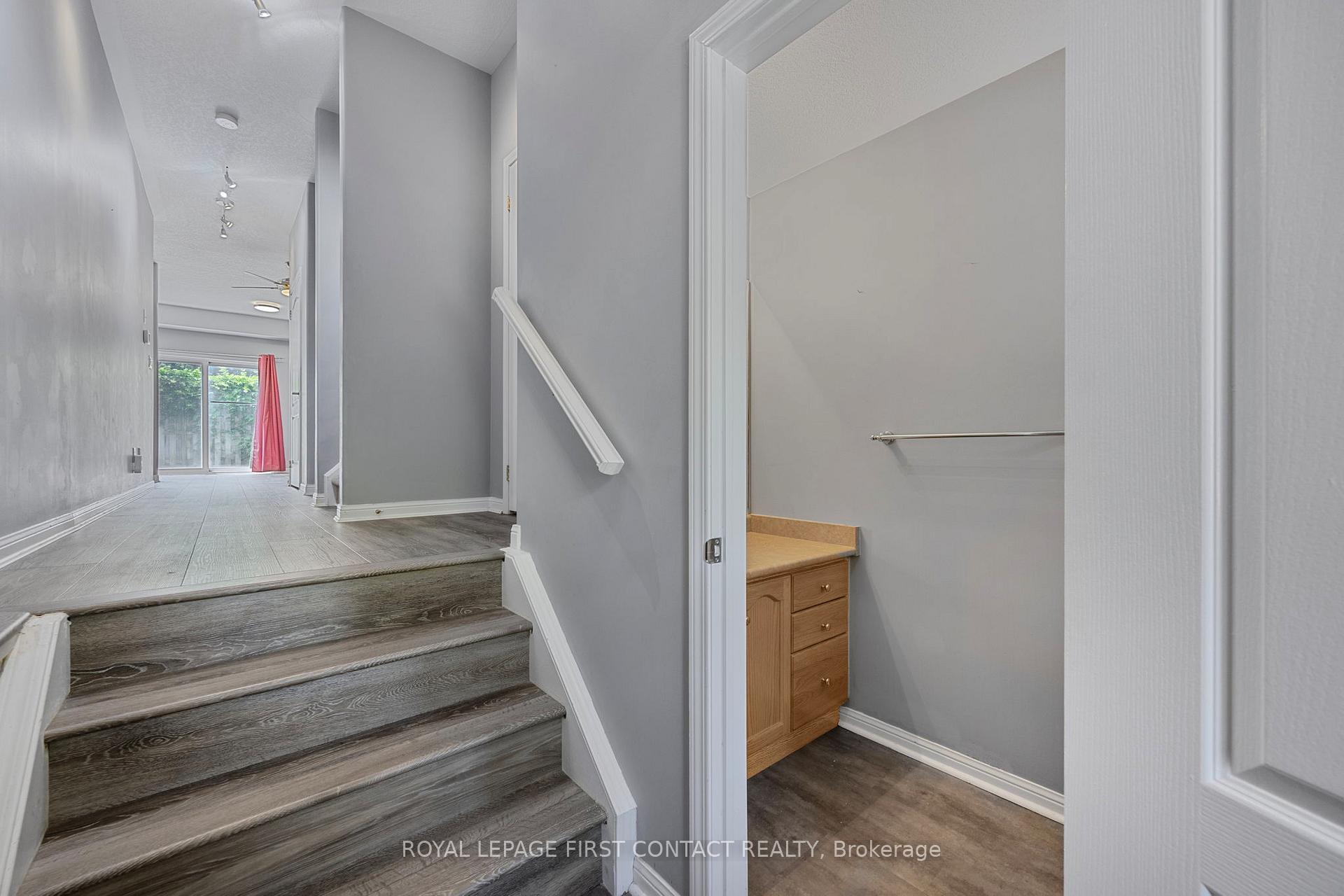 Photo 8 of Unit 12, 488 Yonge Street, Barrie, Painswick North — HOMEH