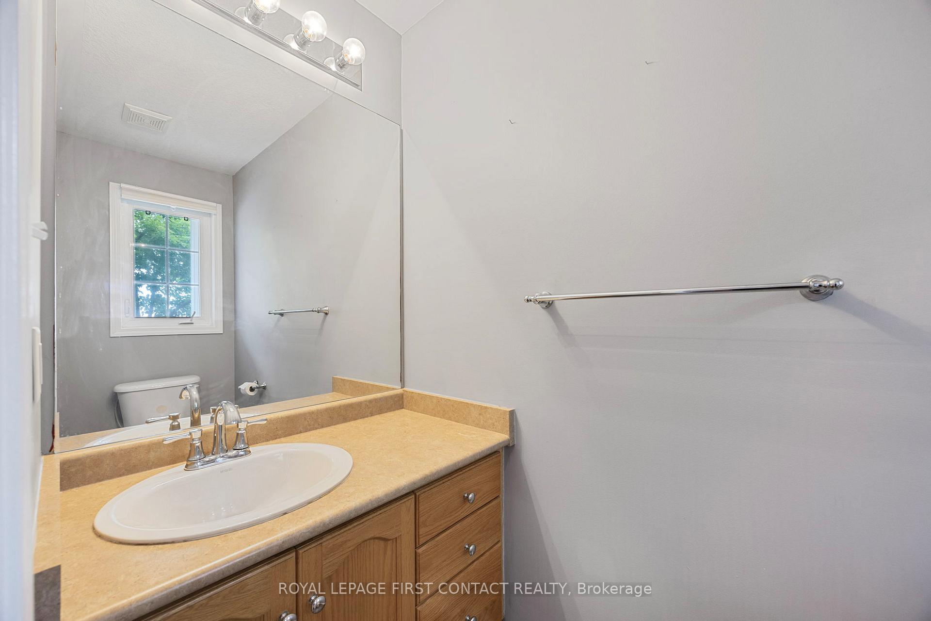 Photo 2 of Unit 12, 488 Yonge Street, Barrie, Painswick North — HOMEH