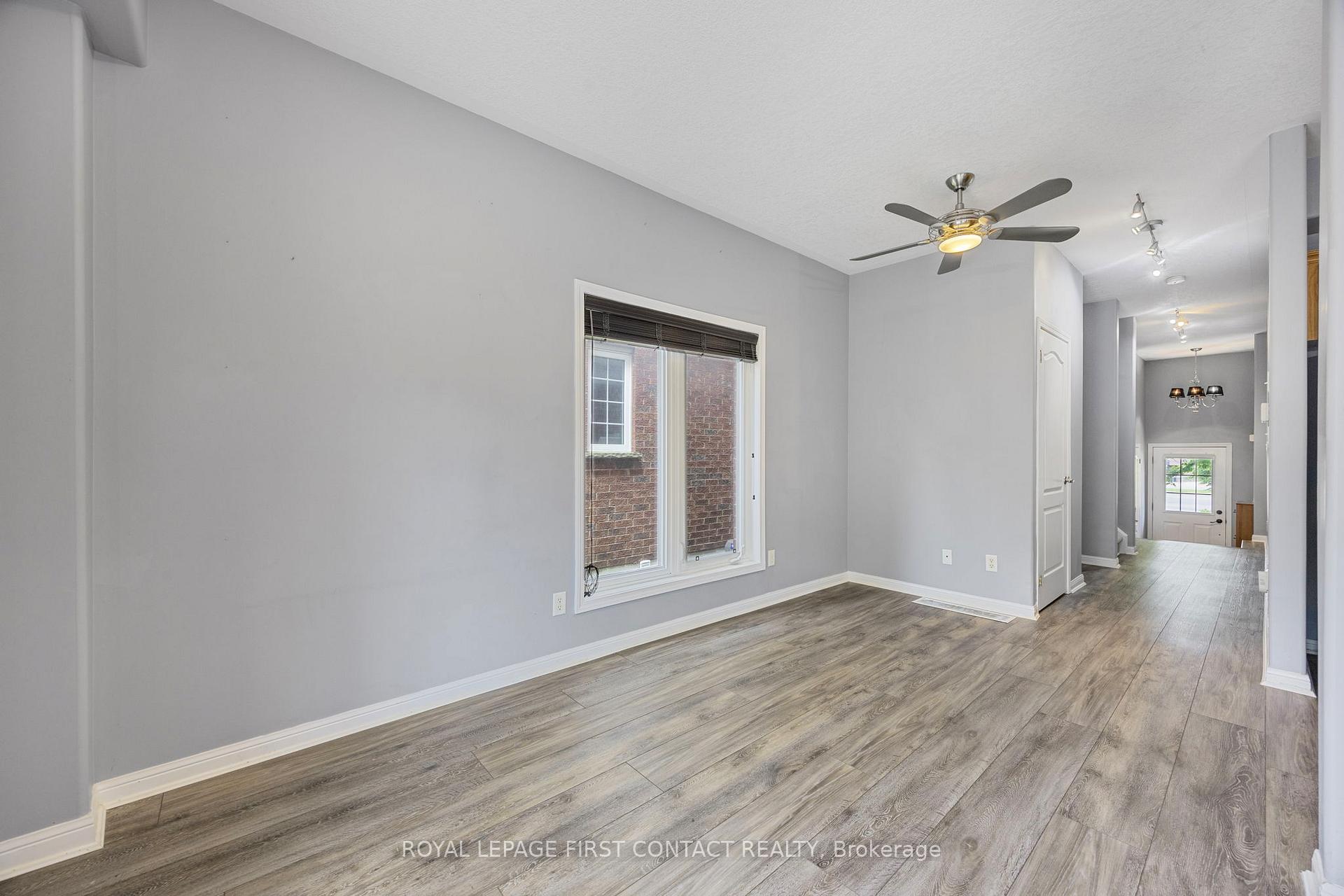 Photo 15 of Unit 12, 488 Yonge Street, Barrie, Painswick North — HOMEH
