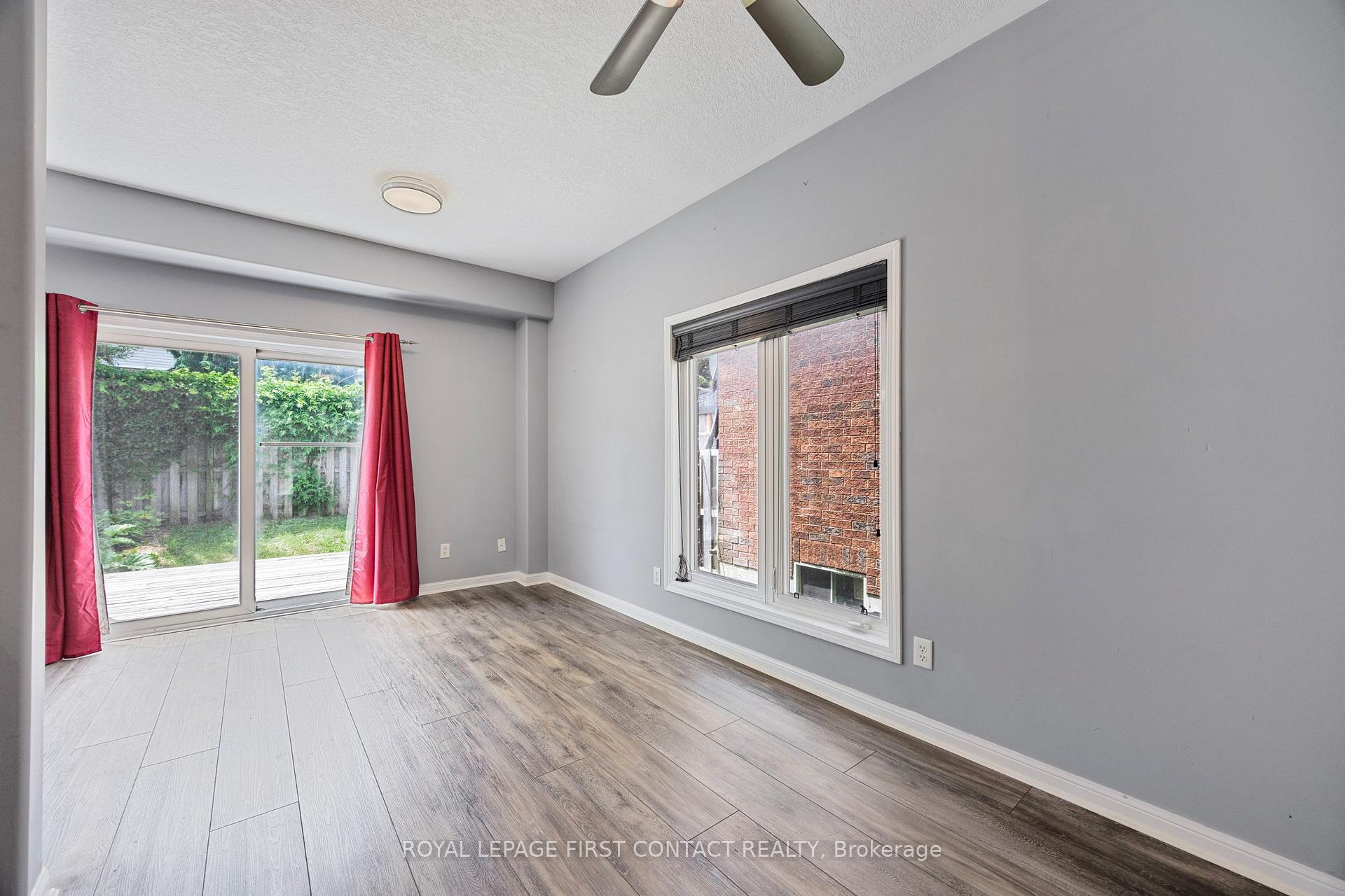Photo 13 of Unit 12, 488 Yonge Street, Barrie, Painswick North — HOMEH