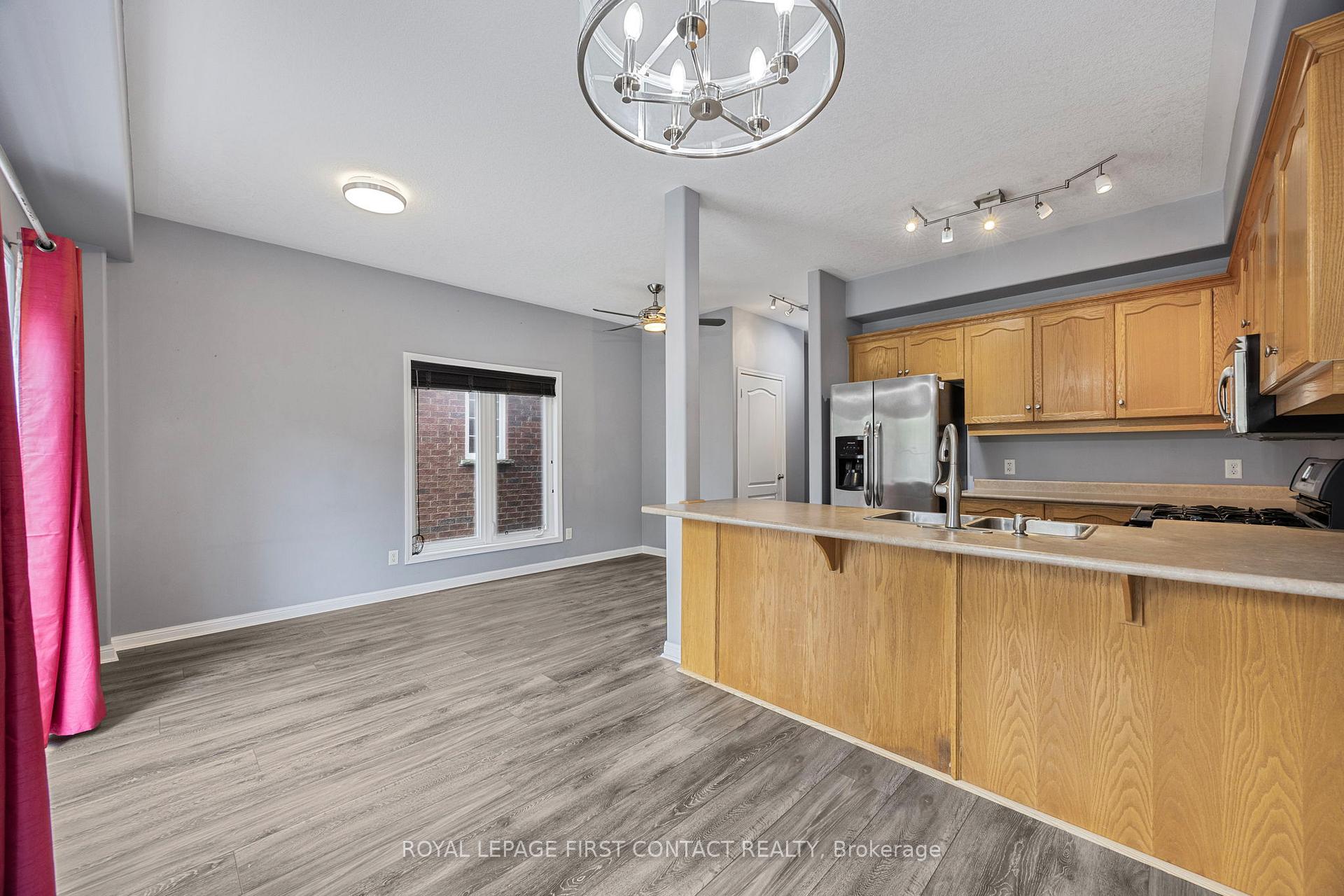 Photo 14 of Unit 12, 488 Yonge Street, Barrie, Painswick North — HOMEH