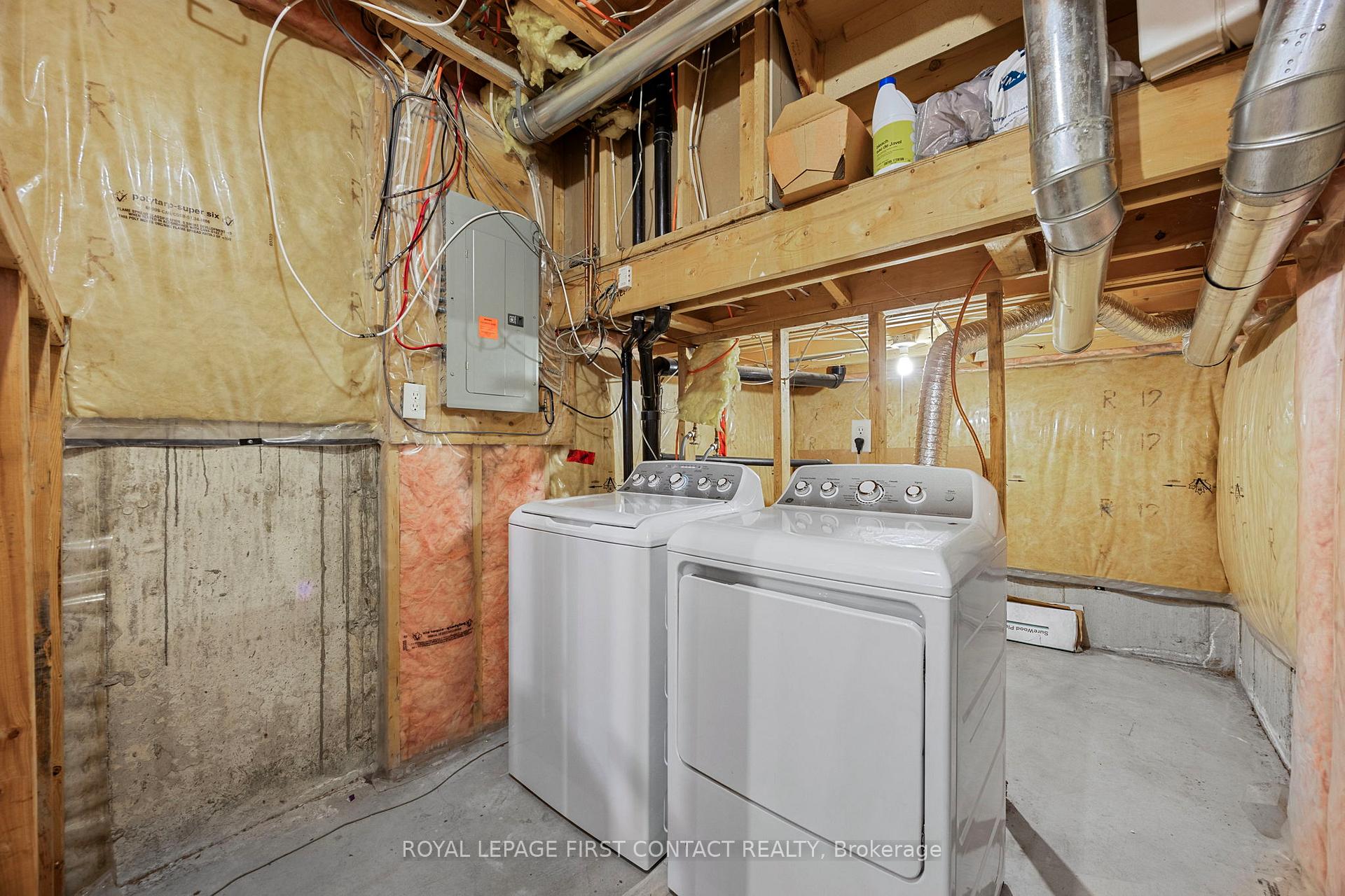 Photo 23 of Unit 12, 488 Yonge Street, Barrie, Painswick North — HOMEH