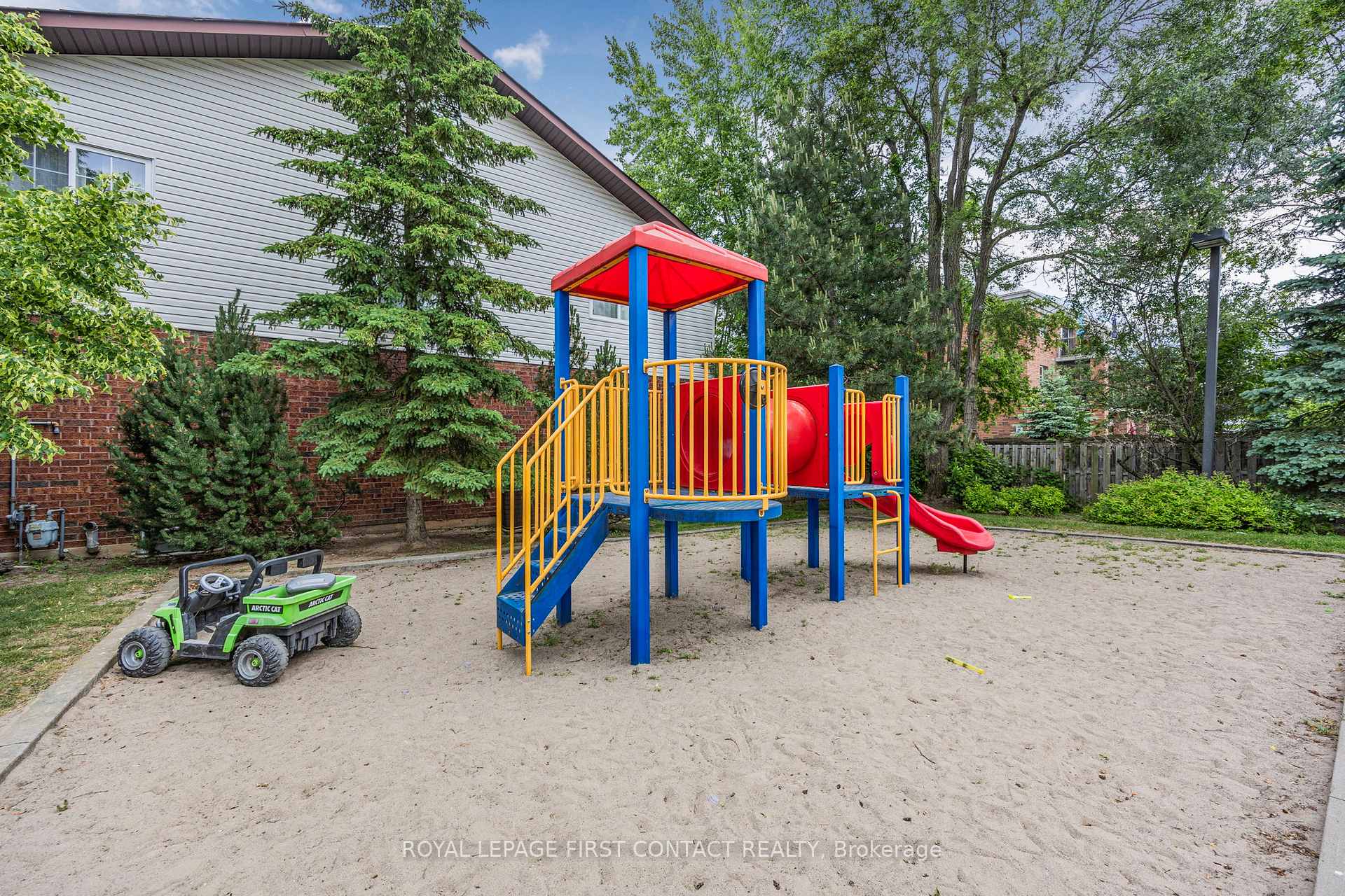 Photo 30 of Unit 12, 488 Yonge Street, Barrie, Painswick North — HOMEH