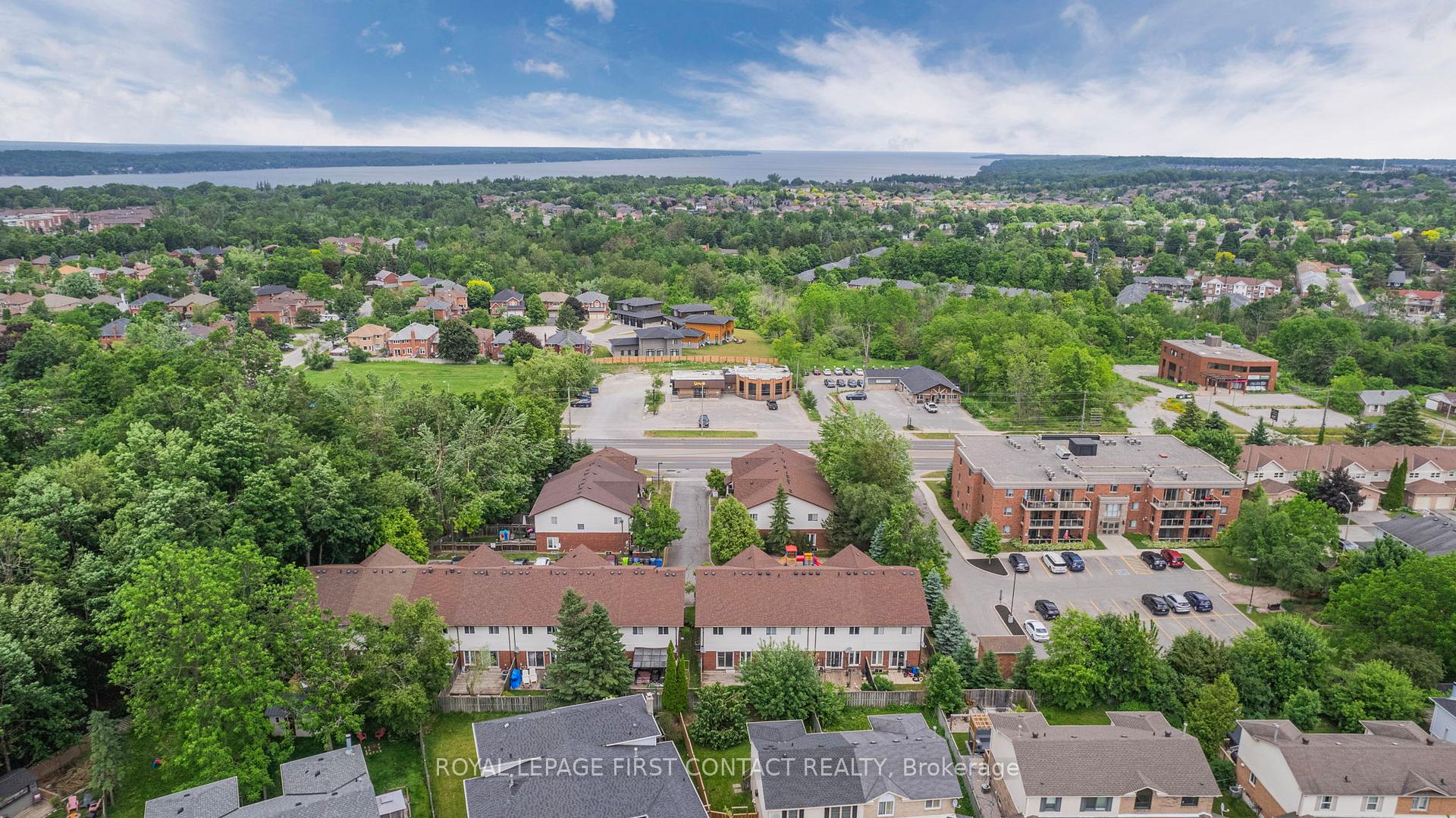Photo 41 of Unit 12, 488 Yonge Street, Barrie, Painswick North — HOMEH