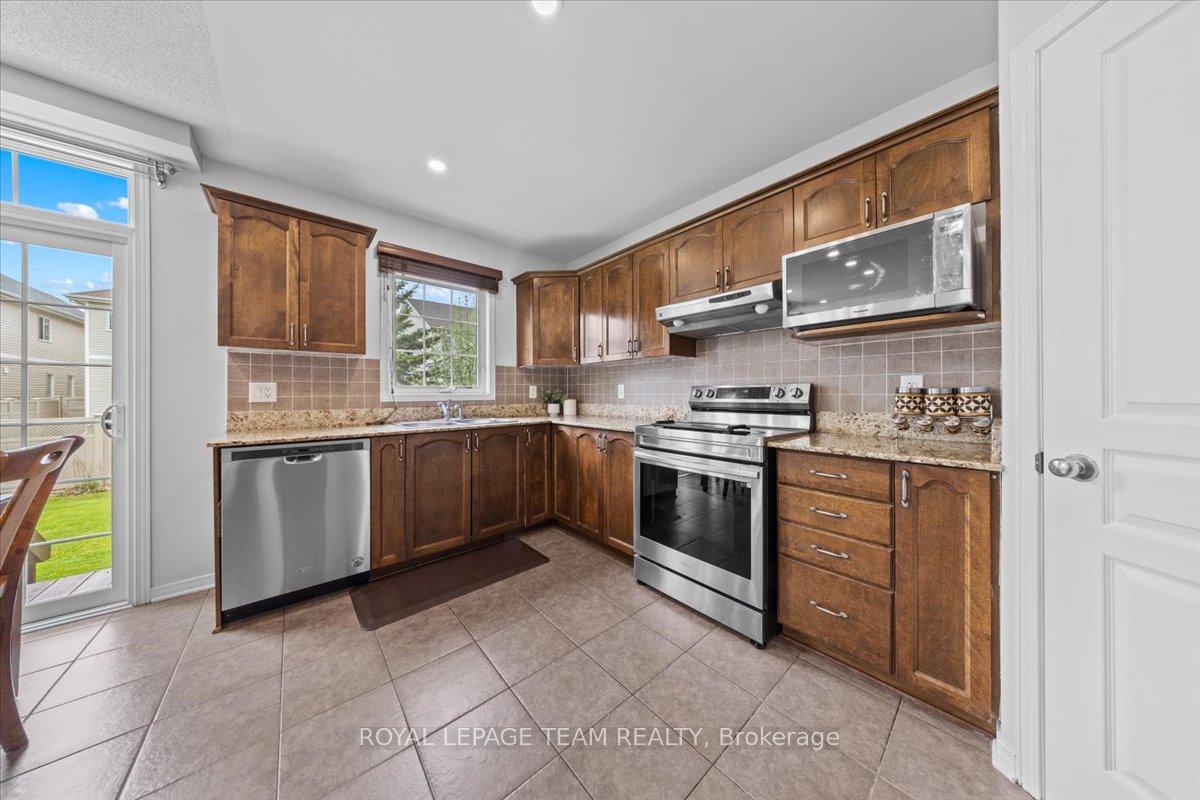 Photo 12 of 230 Hidden Meadow Avenue, Ottawa, Blossom Park/Kemp Park/Findlay Creek — HOMEH