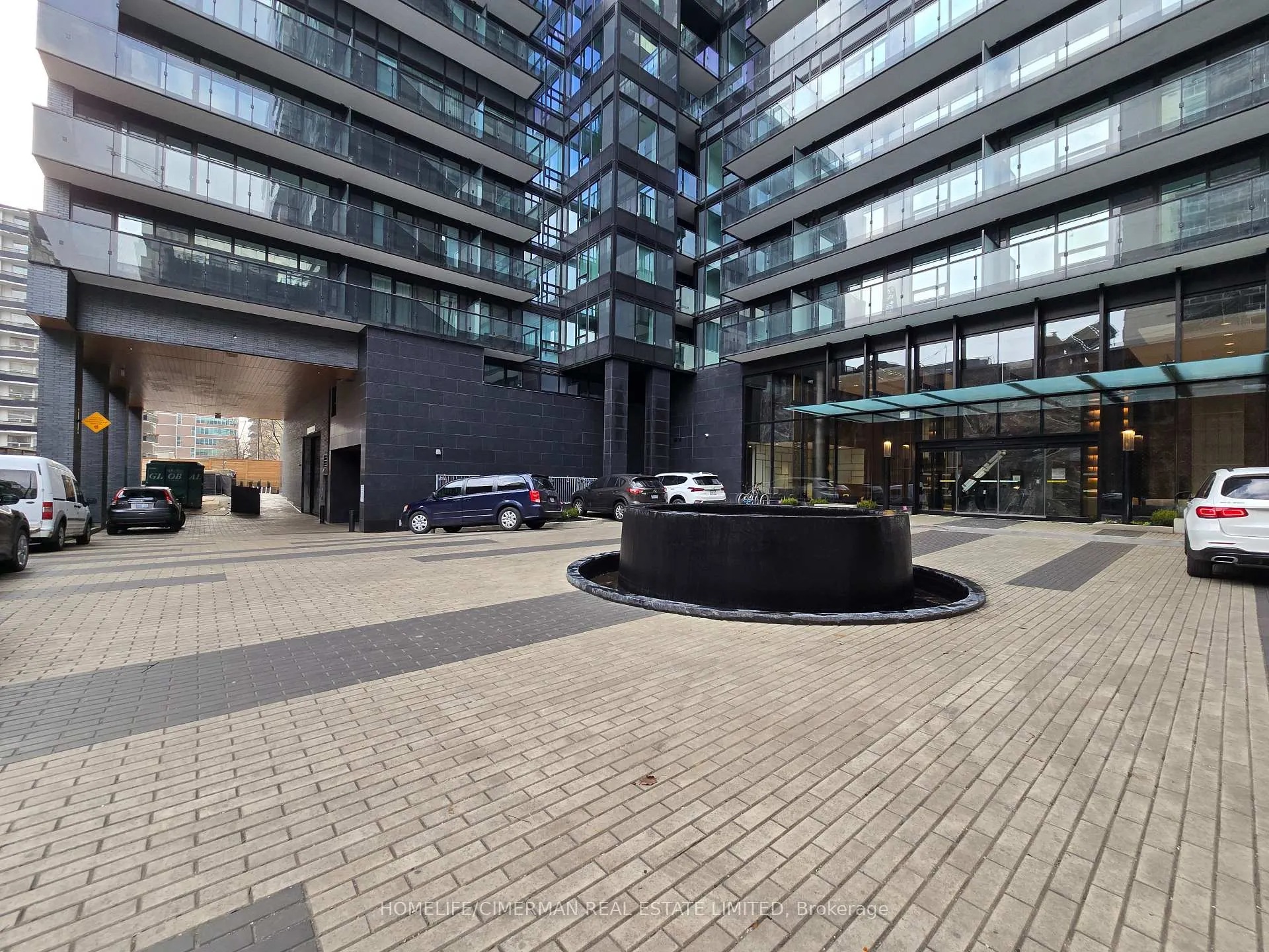 Photo 2 of Unit 1706N, 117 Broadway Avenue, Toronto, Mount Pleasant West — HOMEH