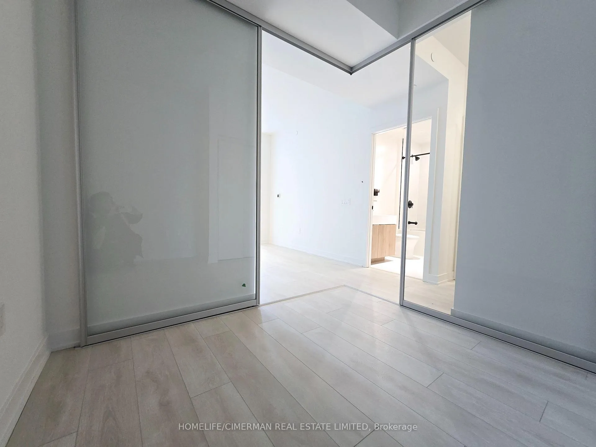 Photo 8 of Unit 1706N, 117 Broadway Avenue, Toronto, Mount Pleasant West — HOMEH