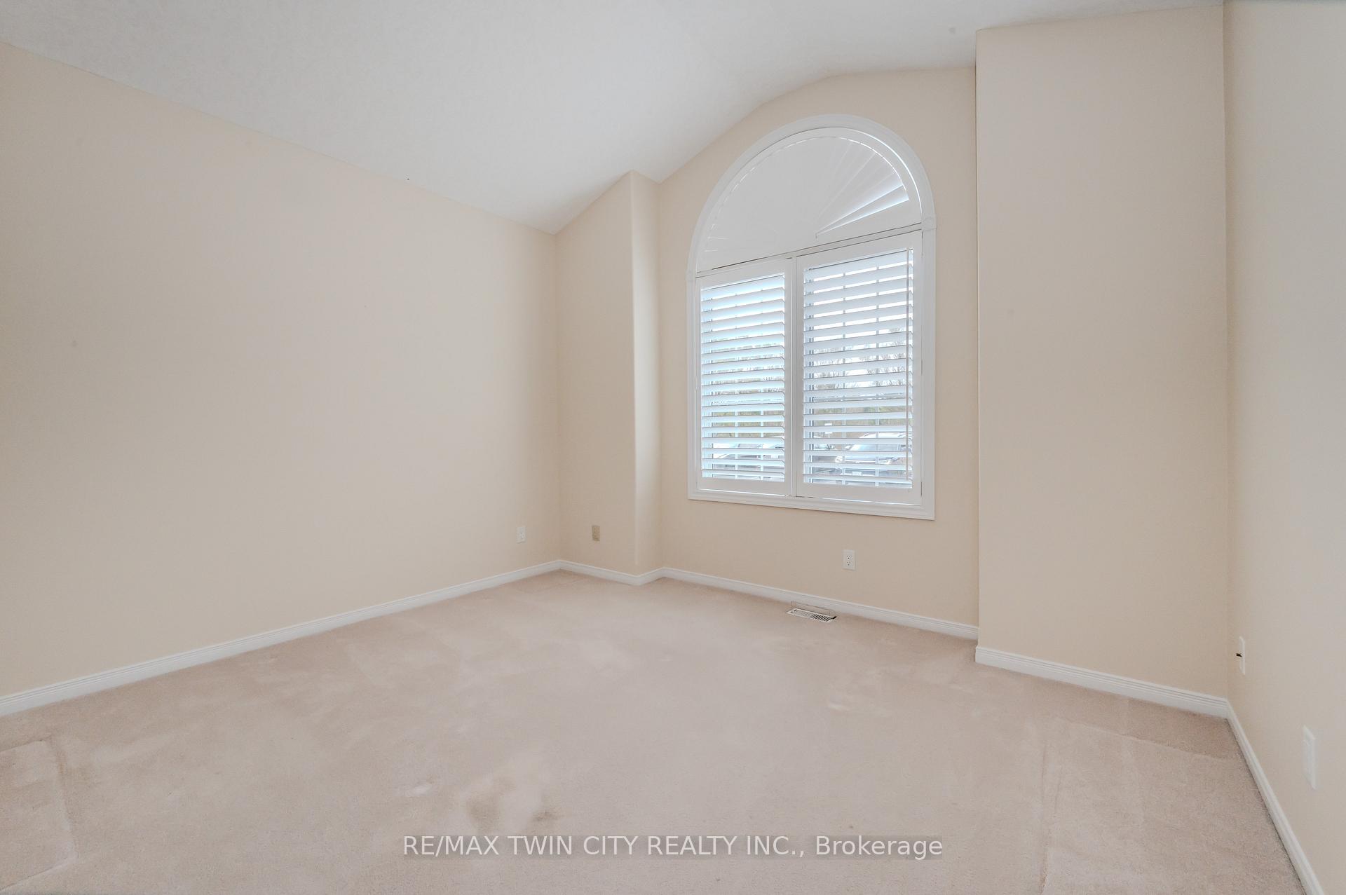 Photo 12 of Unit 33, 461 Columbia Street W, Waterloo — HOMEH