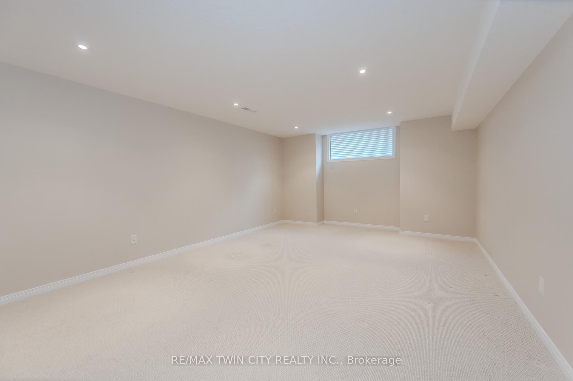 Photo 21 of Unit 33, 461 Columbia Street W, Waterloo — HOMEH