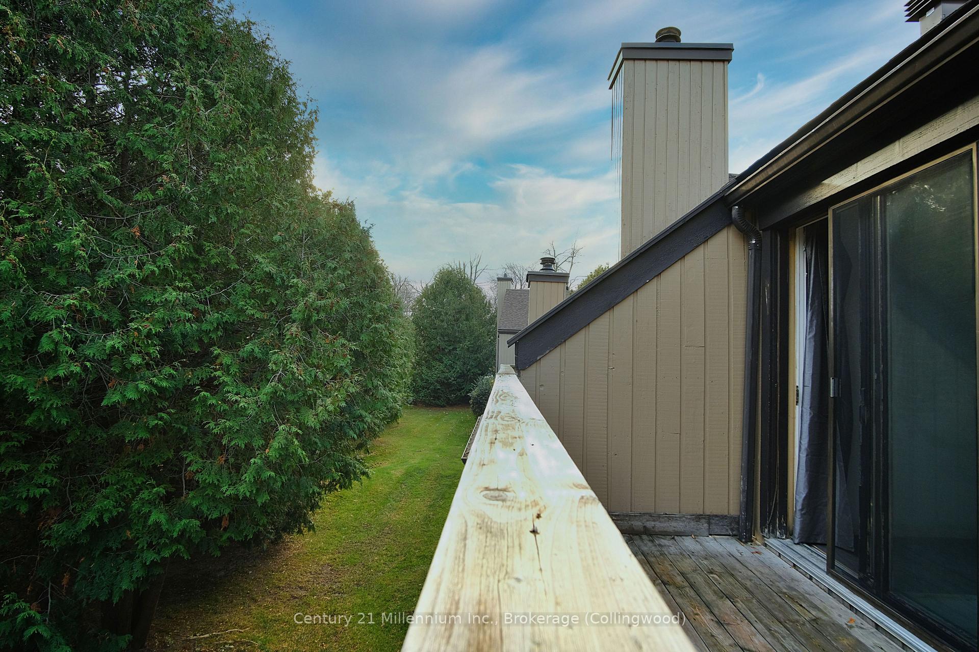 Photo 6 of 180 Escarpment Crescent, Collingwood — HOMEH