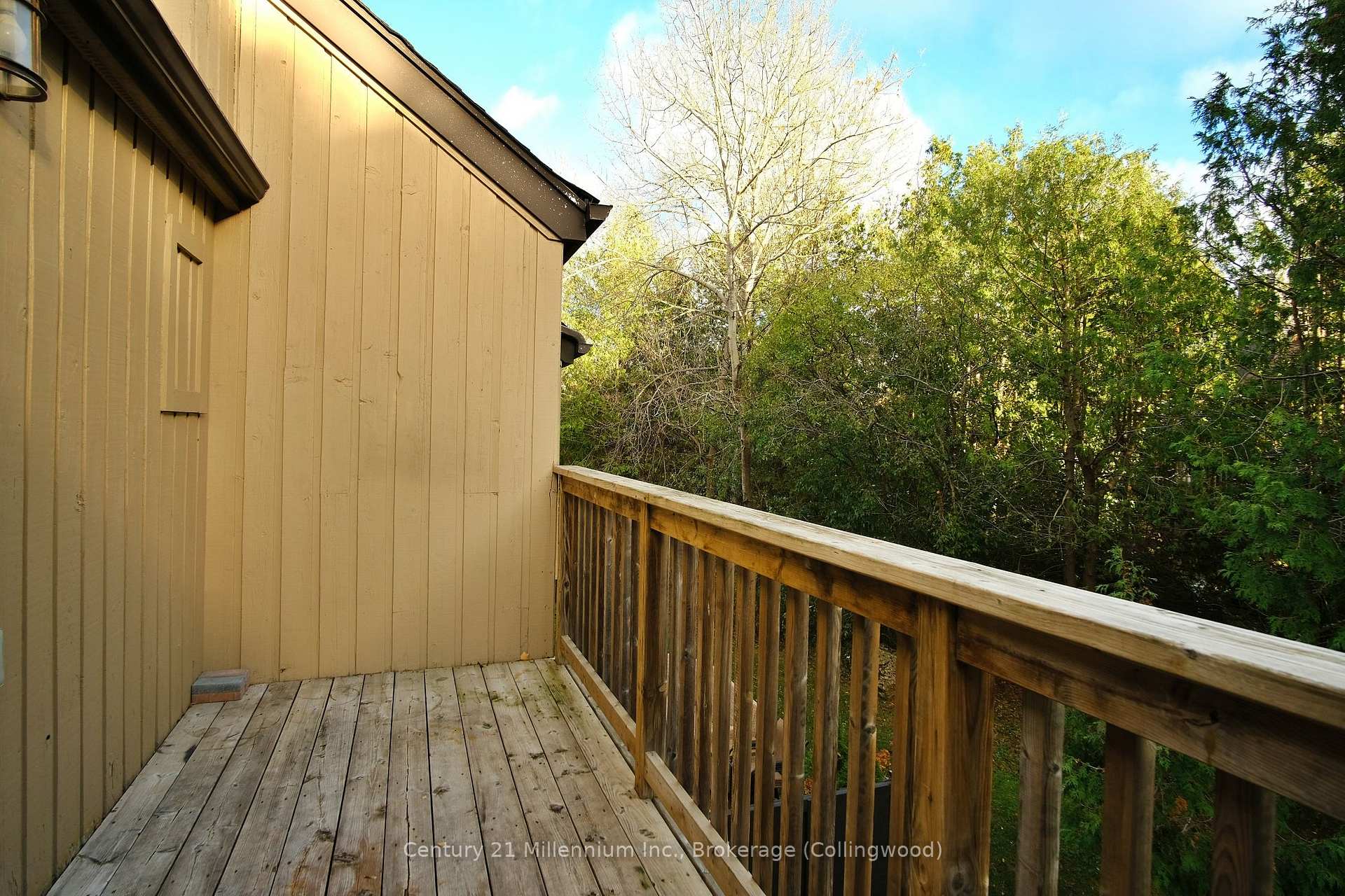 Photo 7 of 180 Escarpment Crescent, Collingwood — HOMEH