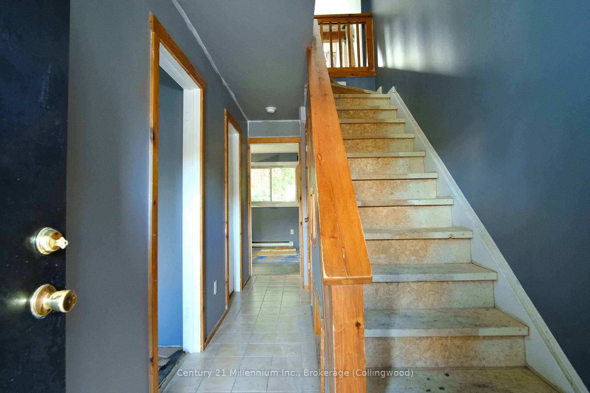 Photo 11 of 180 Escarpment Crescent, Collingwood — HOMEH