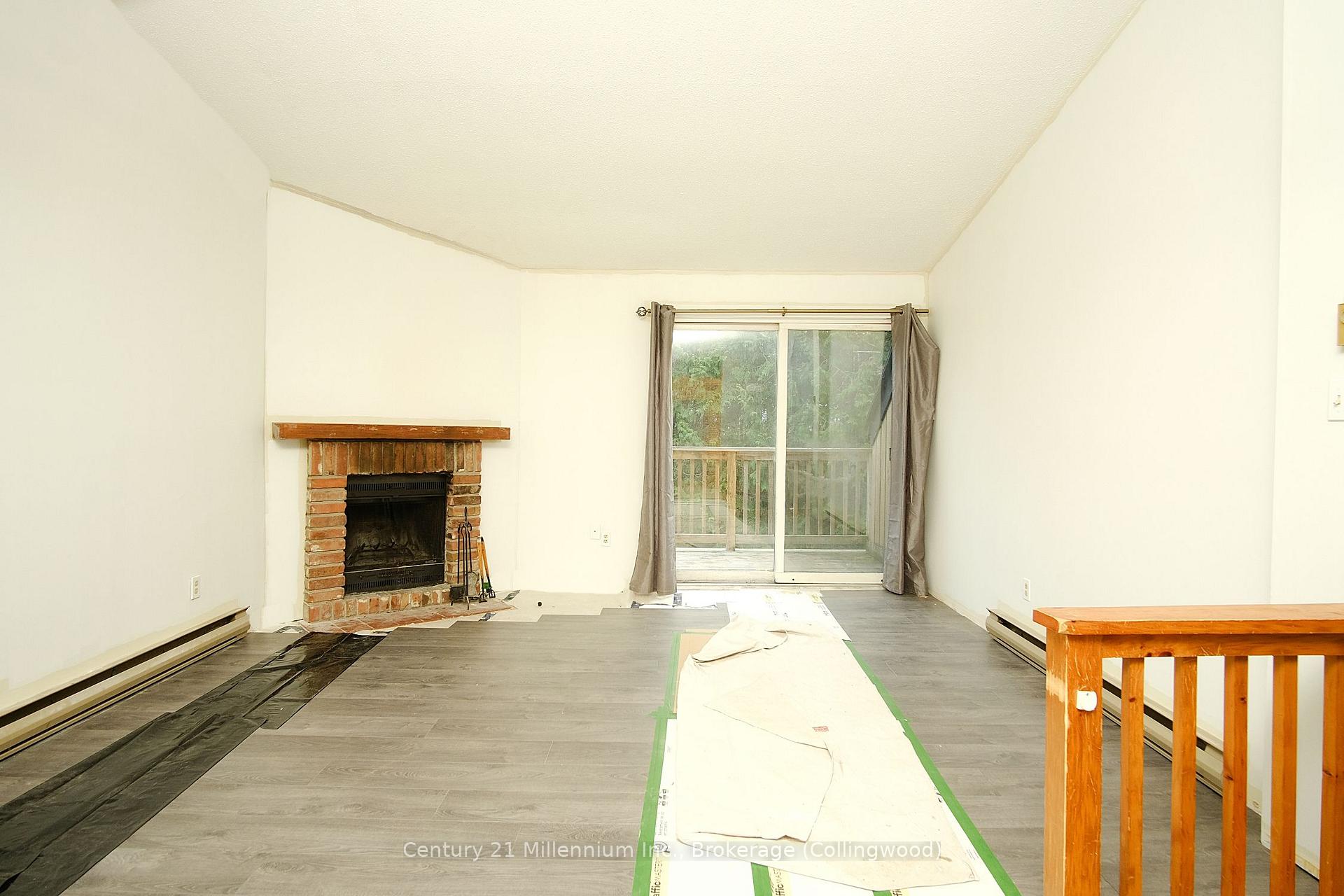 Photo 15 of 180 Escarpment Crescent, Collingwood — HOMEH