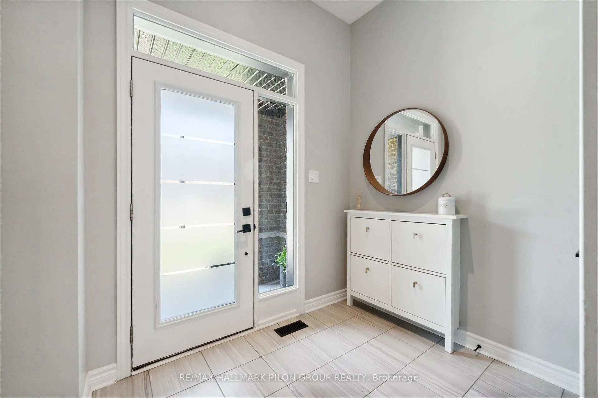 Photo 12 of 358 Rainrock Crescent, Ottawa, Mer Bleue/Bradley Estates/Anderson Park — HOMEH