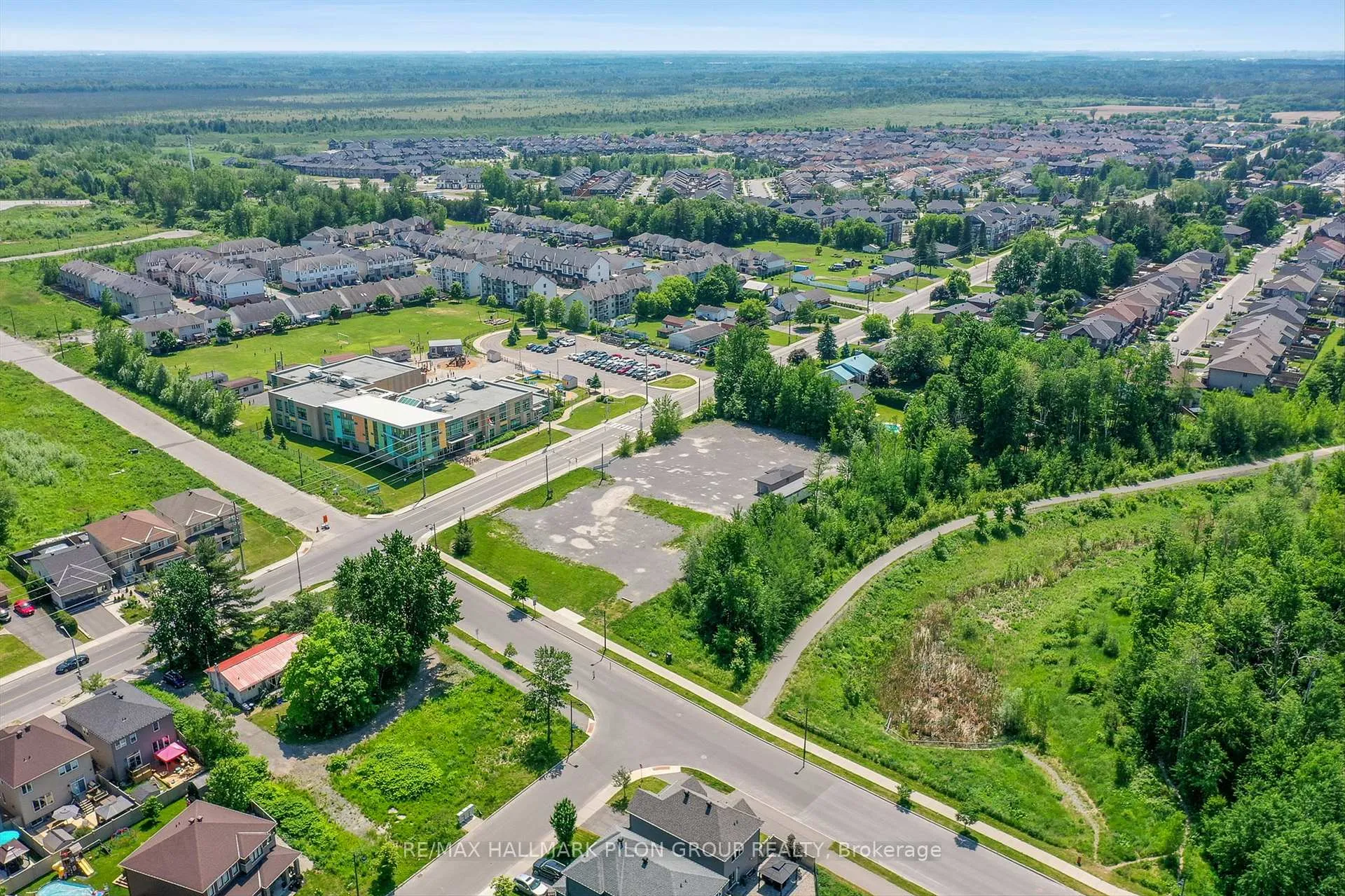 Photo 25 of 358 Rainrock Crescent, Ottawa, Mer Bleue/Bradley Estates/Anderson Park — HOMEH