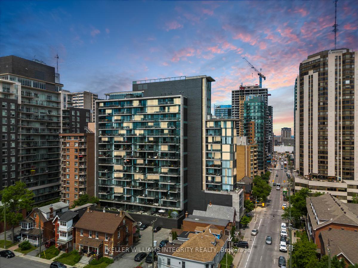 Front of Unit 1014, 224 Lyon Street