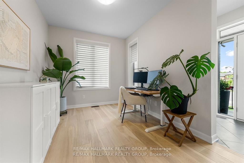 Photo 8 of 350 Cloyne Crescent, Ottawa, Barrhaven - Half Moon Bay — HOMEH
