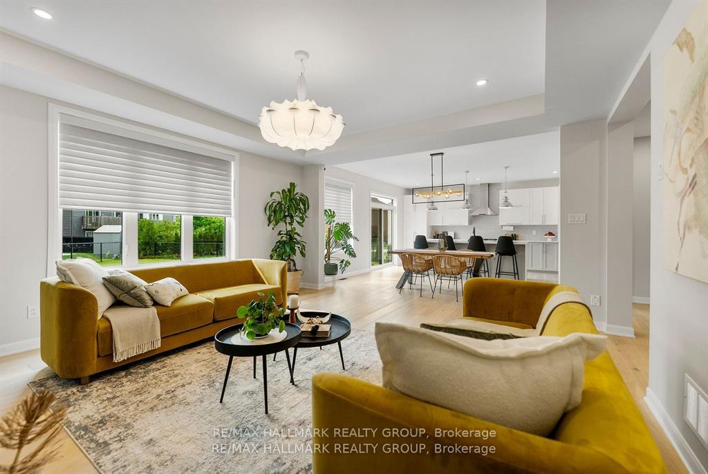 Photo 15 of 350 Cloyne Crescent, Ottawa, Barrhaven - Half Moon Bay — HOMEH