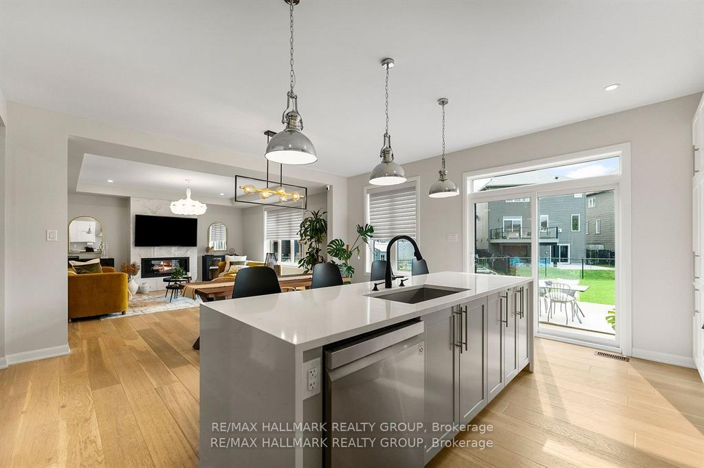 Photo 23 of 350 Cloyne Crescent, Ottawa, Barrhaven - Half Moon Bay — HOMEH