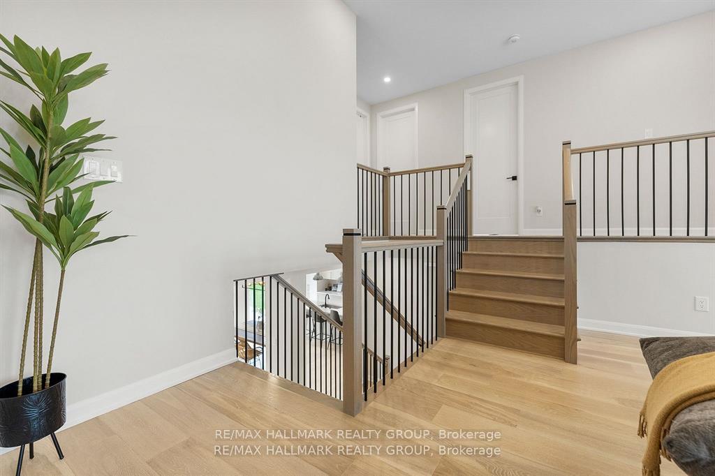 Photo 31 of 350 Cloyne Crescent, Ottawa, Barrhaven - Half Moon Bay — HOMEH