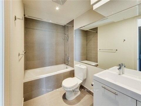 Photo 5 of Unit 7216, 388 Yonge Street, Toronto, Bay Street Corridor — HOMEH