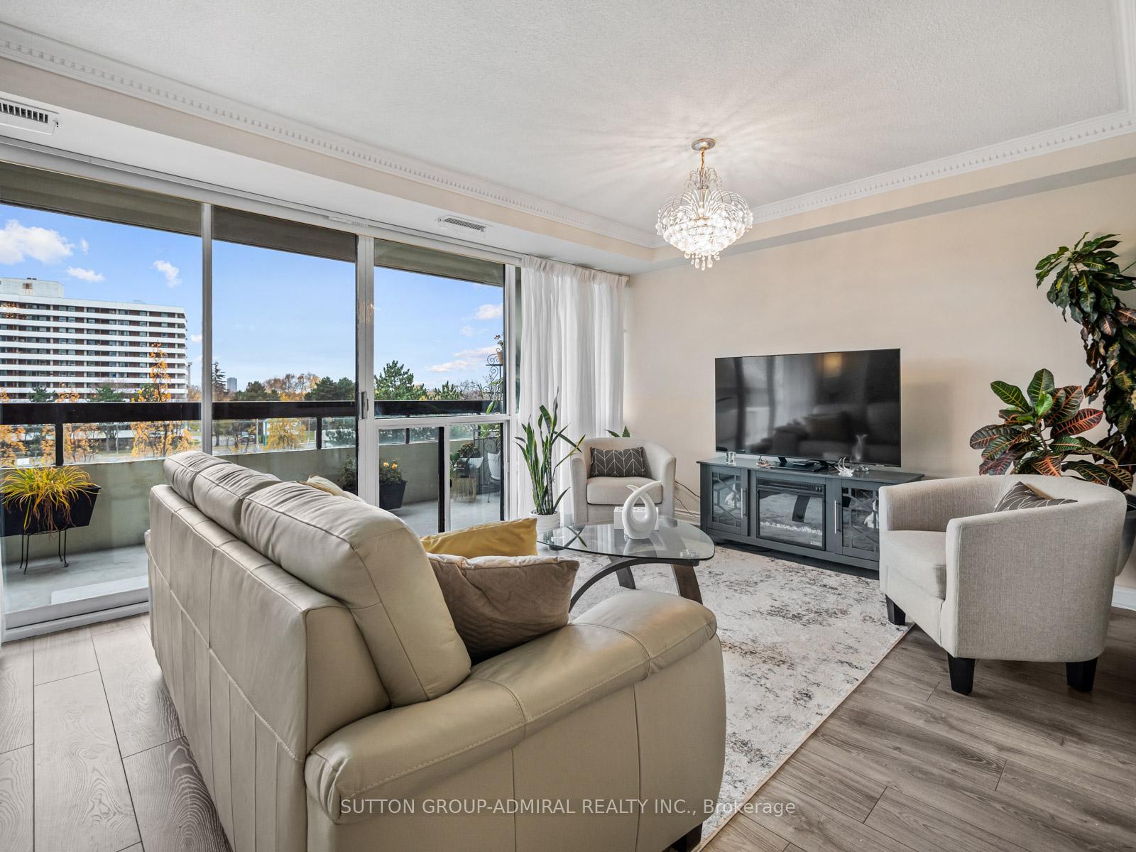Photo 4 of Unit 511, 8111 Yonge Street, Markham, Royal Orchard — HOMEH