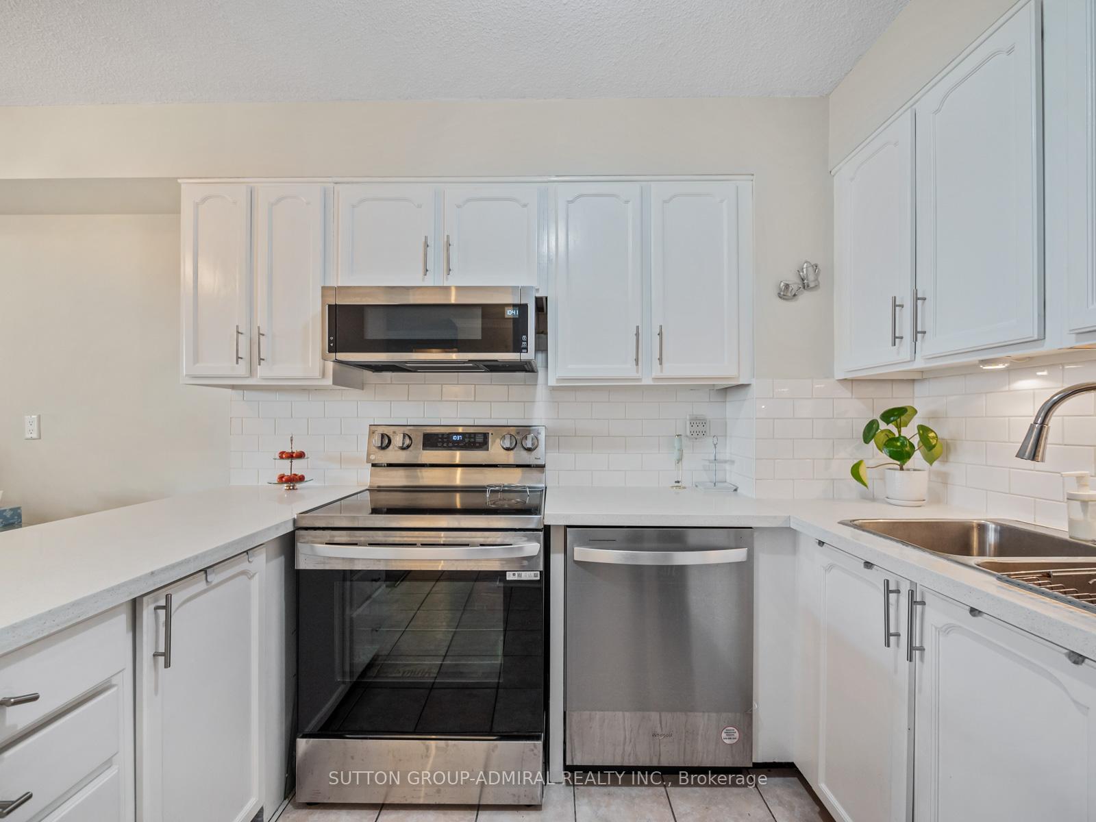 Photo 10 of Unit 511, 8111 Yonge Street, Markham, Royal Orchard — HOMEH