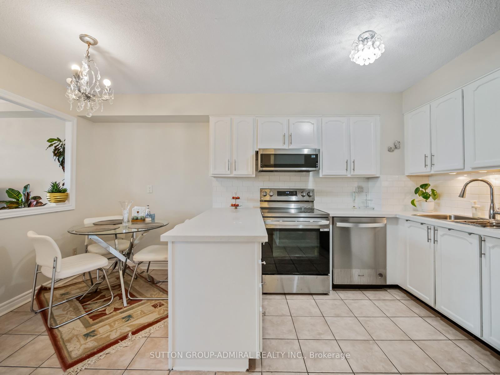 Photo 12 of Unit 511, 8111 Yonge Street, Markham, Royal Orchard — HOMEH