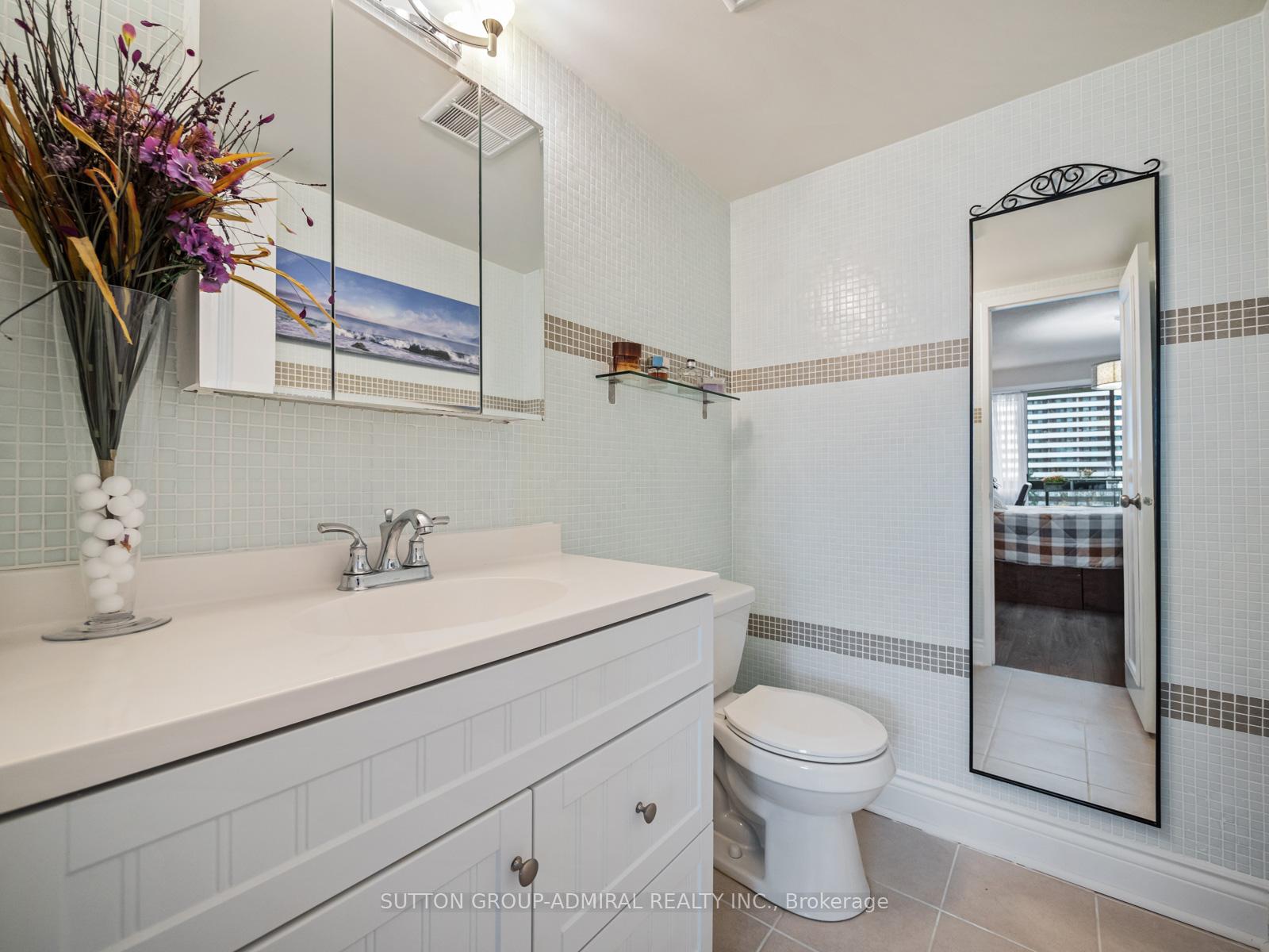 Photo 17 of Unit 511, 8111 Yonge Street, Markham, Royal Orchard — HOMEH