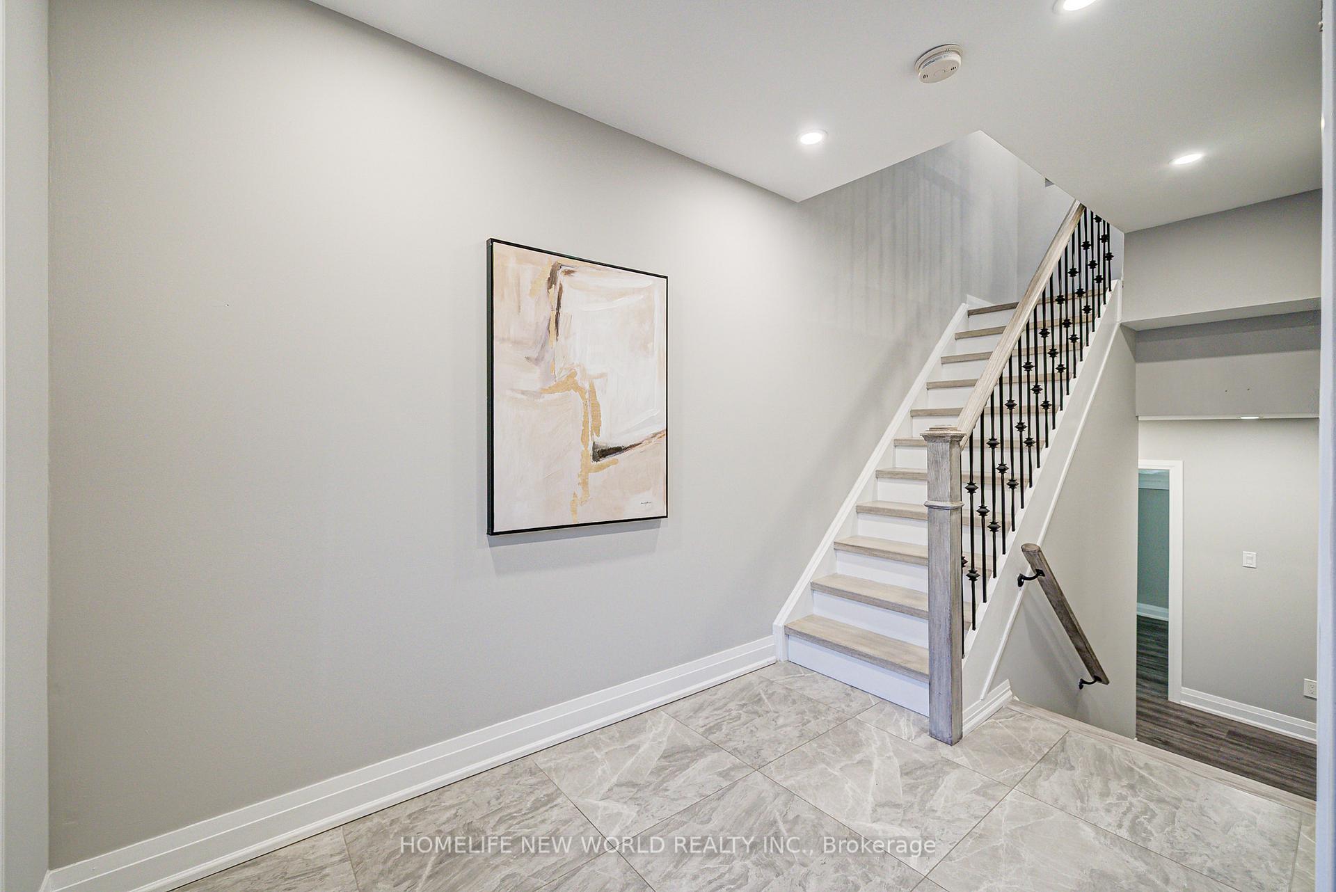Photo 8 of Unit 30, 653 Village Parkway, Markham, Unionville — HOMEH