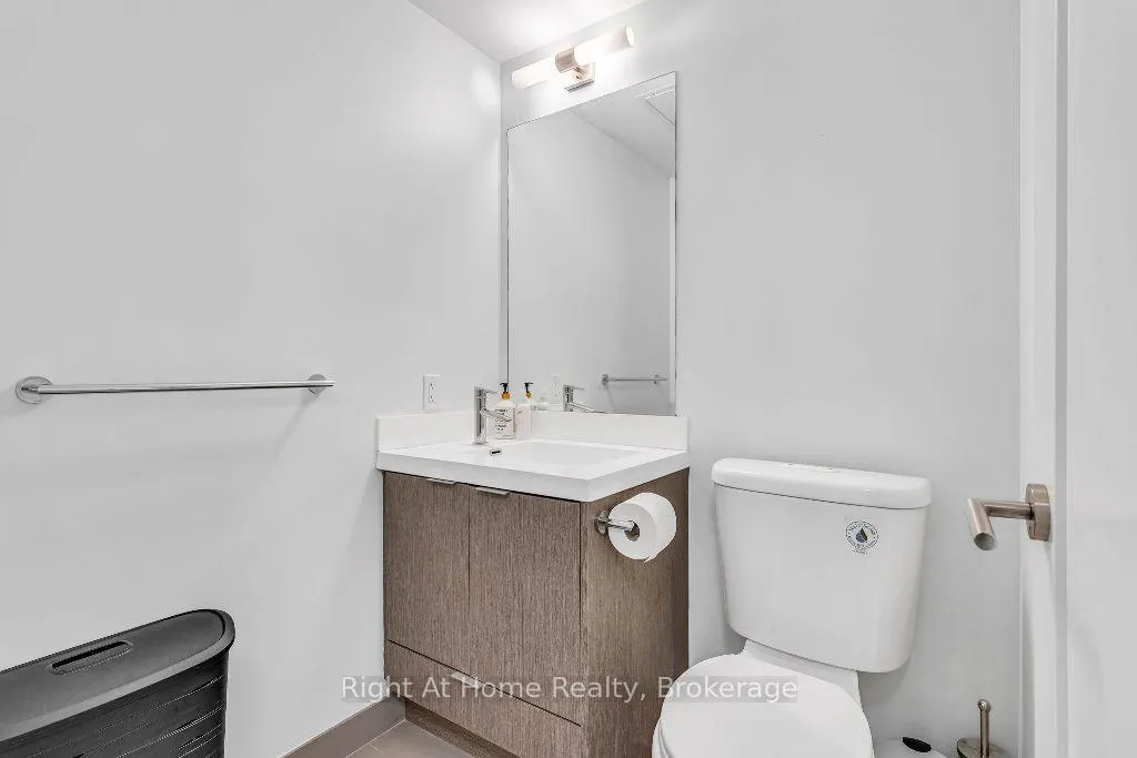 Photo 4 of Unit 2713, 10 York Street, Toronto, Waterfront Communities — HOMEH