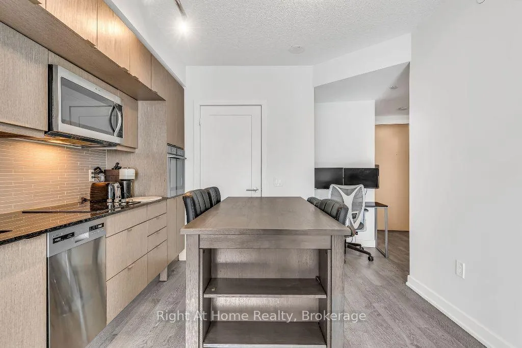 Photo 8 of Unit 2713, 10 York Street, Toronto, Waterfront Communities — HOMEH