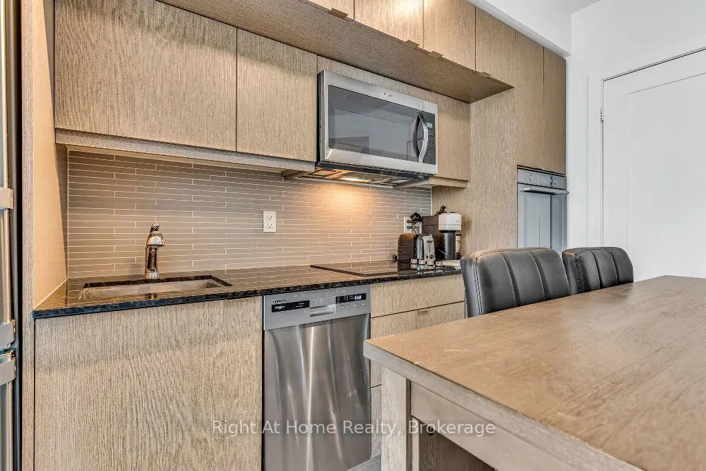 Photo 11 of Unit 2713, 10 York Street, Toronto, Waterfront Communities — HOMEH