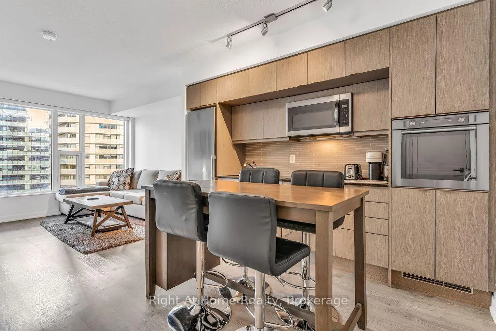 Photo 14 of Unit 2713, 10 York Street, Toronto, Waterfront Communities — HOMEH