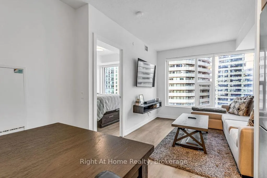 Photo 17 of Unit 2713, 10 York Street, Toronto, Waterfront Communities — HOMEH