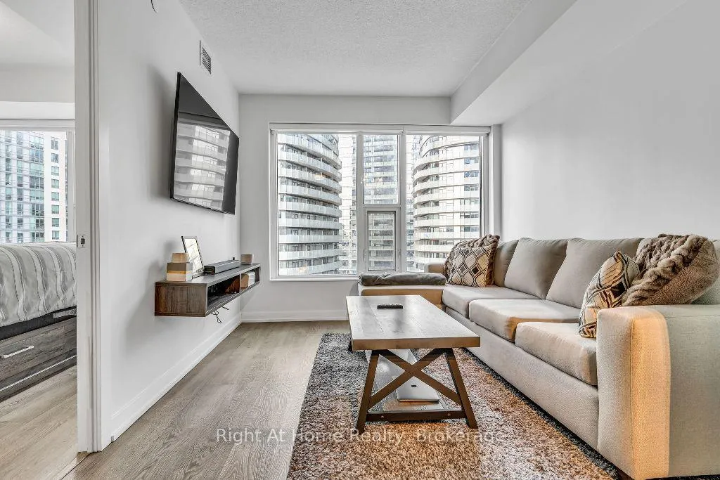 Photo 18 of Unit 2713, 10 York Street, Toronto, Waterfront Communities — HOMEH