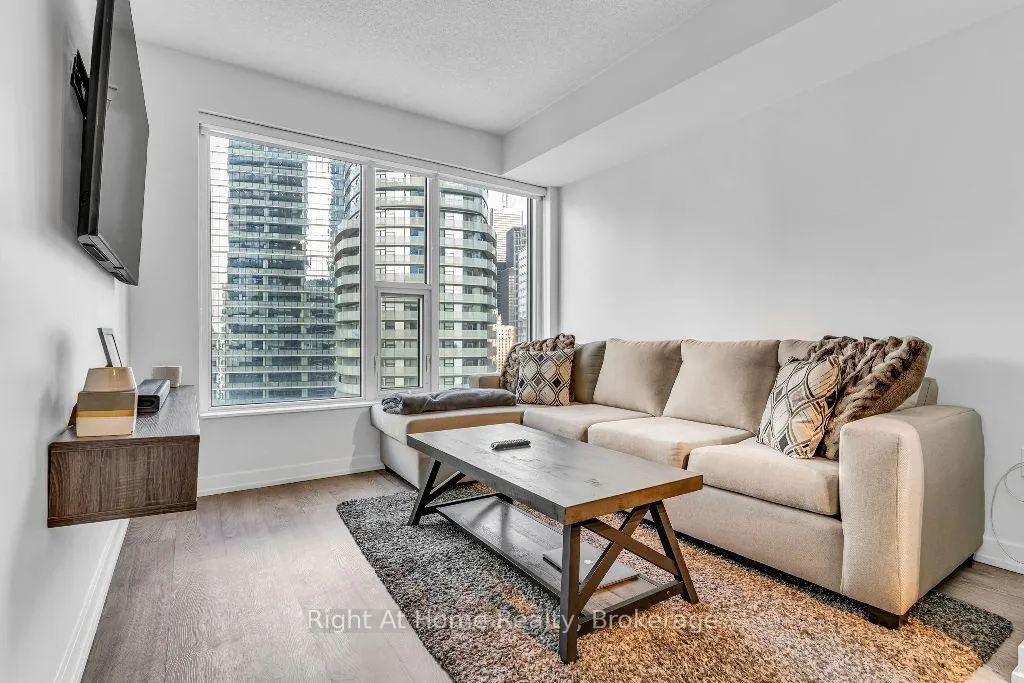 Photo 19 of Unit 2713, 10 York Street, Toronto, Waterfront Communities — HOMEH